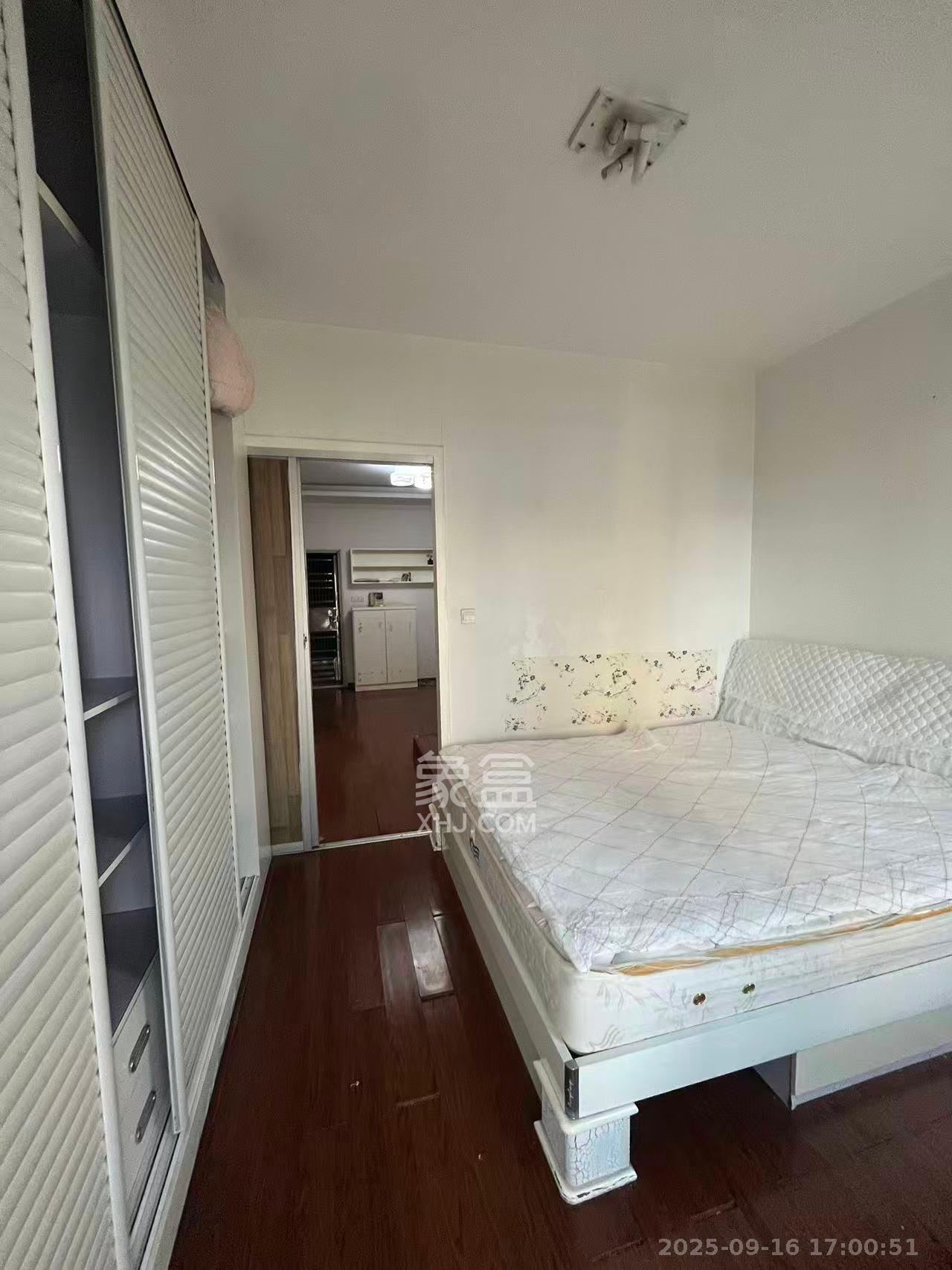 满庭芳小区  1室1厅1卫    1800.0元/月室内图