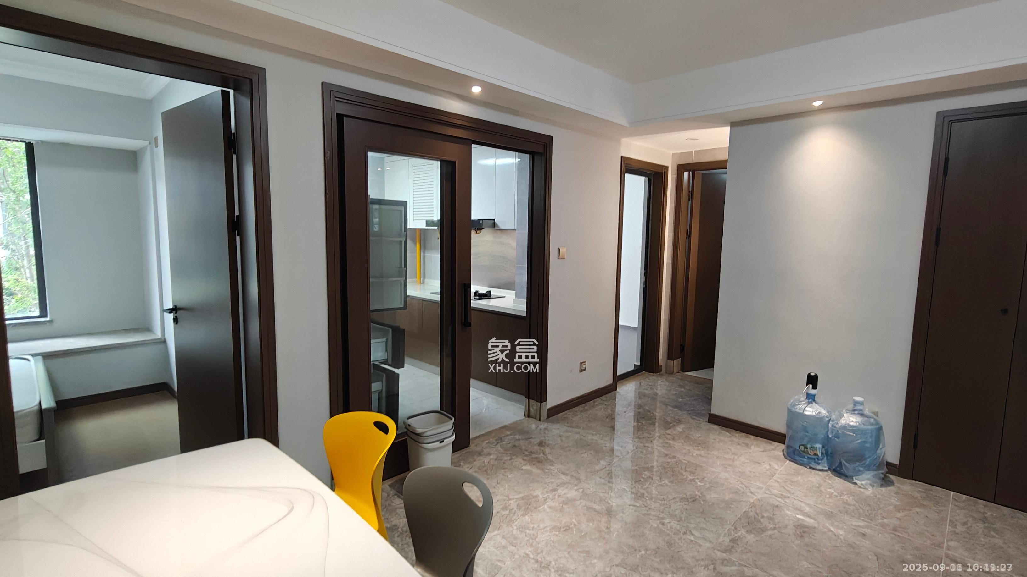 梦想麓隐天境  4室2厅2卫    3300.0元/月室内图