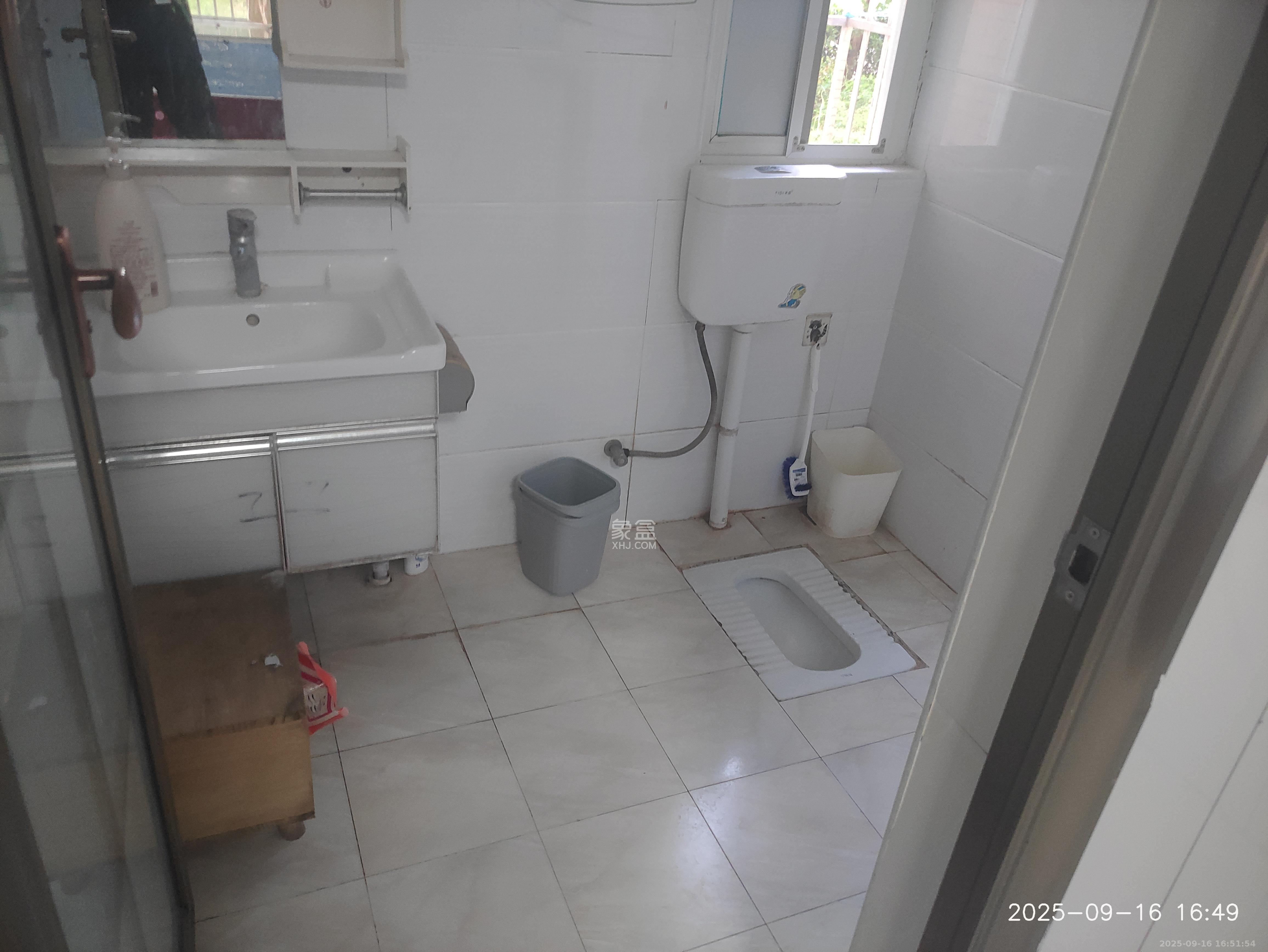 和润园一、二期 3室2厅1卫 2300.0元/月 和润园一、二期 3室2厅1卫 2300.0元/月室内图