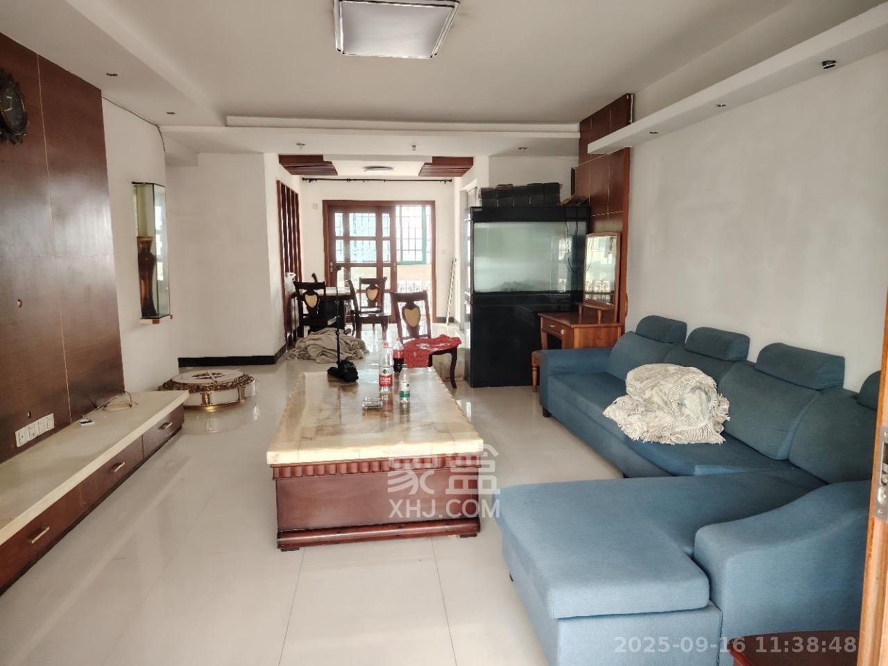 世嘉国际华城 4室2厅1卫 3200.0元/月 世嘉国际华城 4室2厅1卫 3200.0元/月室内图