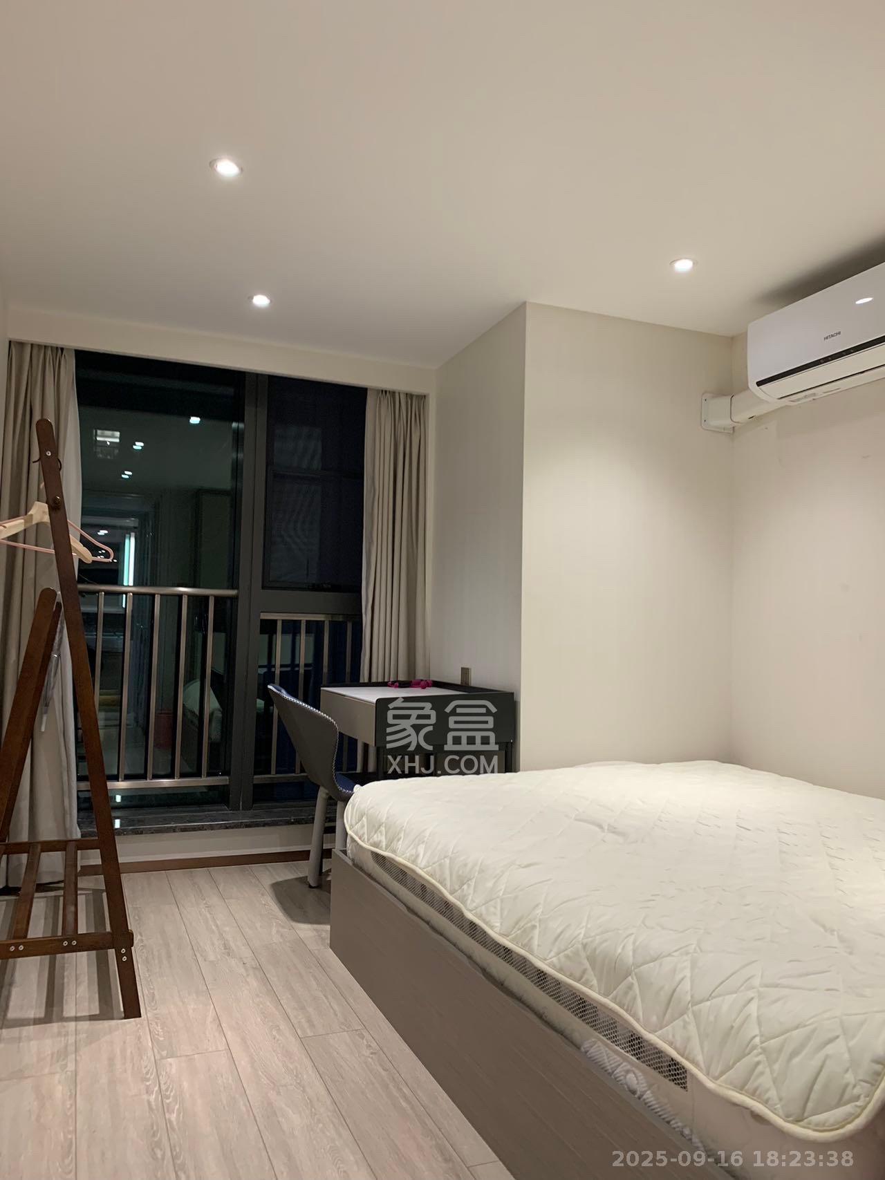 华远华时代  3室2厅2卫   3800.00元/月室内图