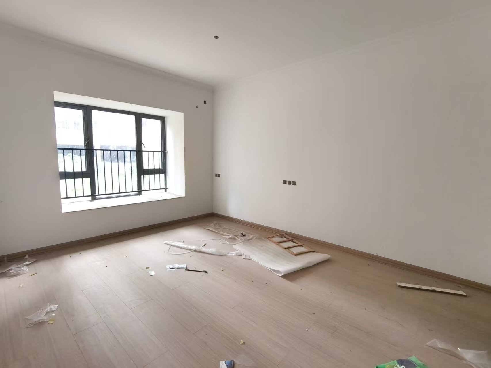 碧桂园梓山府  3室2厅2卫    1400.0元/月室内图