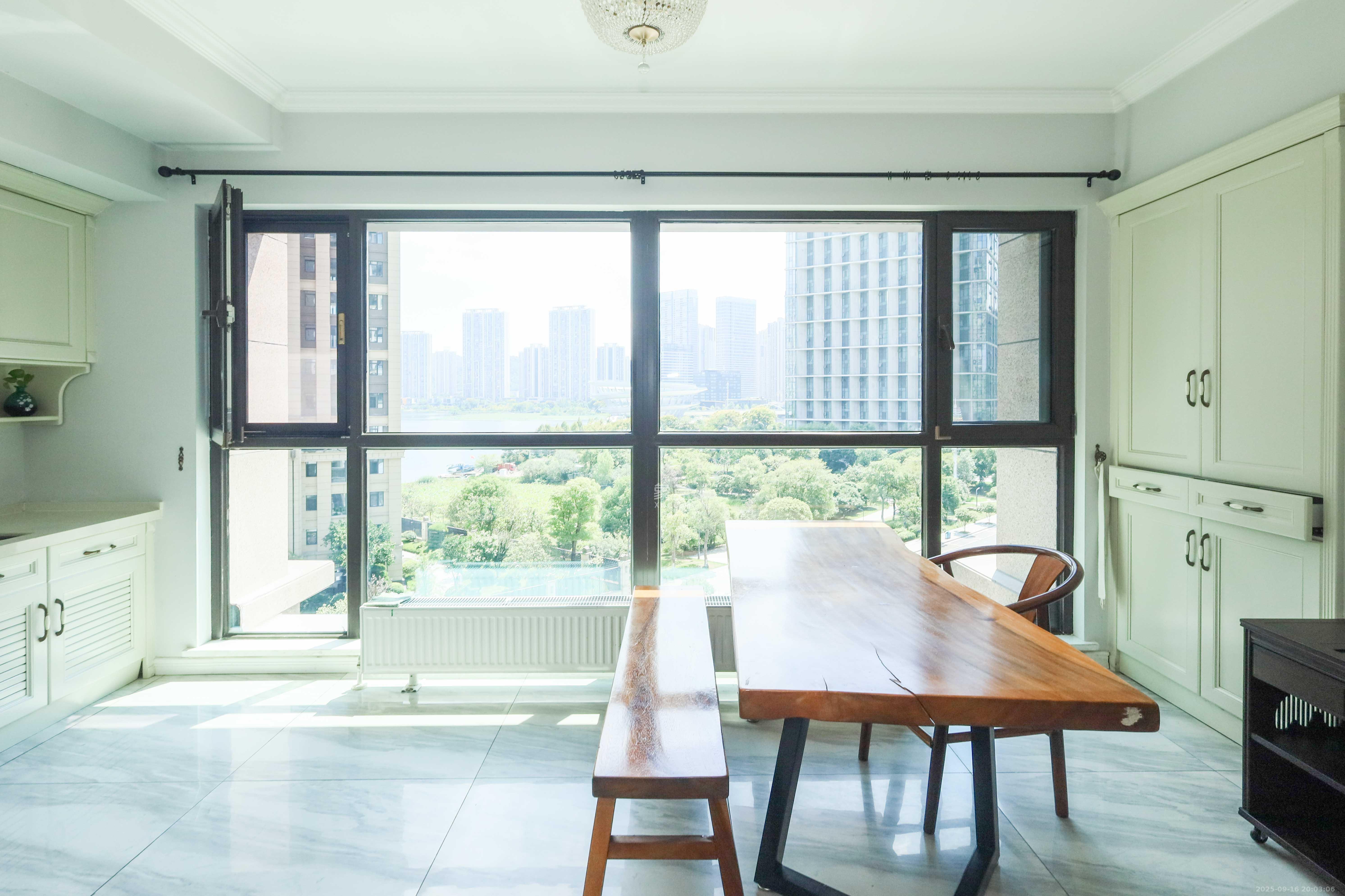 晟通牡丹舸 3室1厅2卫 258.0万 晟通牡丹舸 3室1厅2卫 258.0万阳台