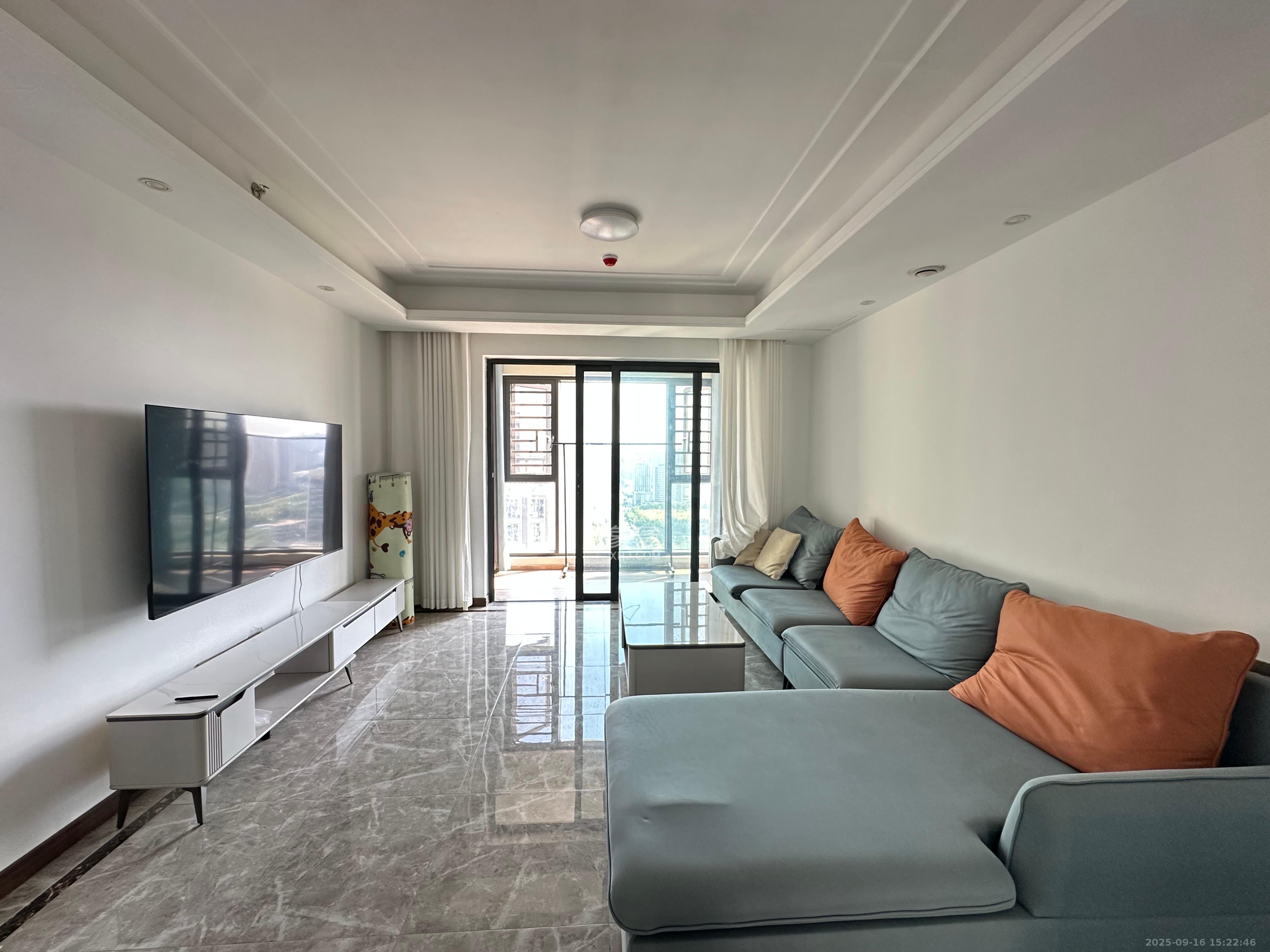 绿地长沙城际空间站（绿地新里佳苑）  4室2厅2卫    3900.0元/月室内图