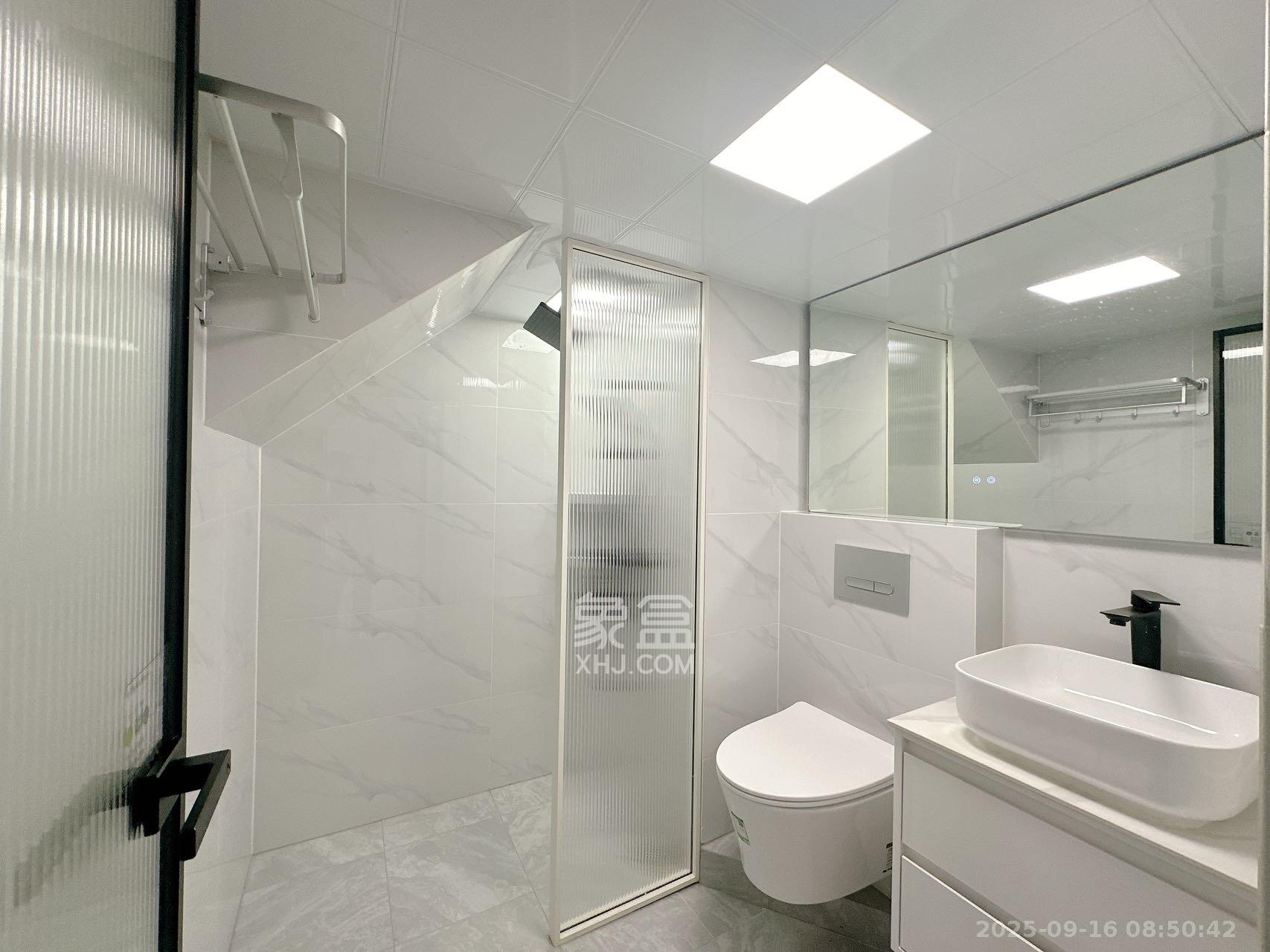 卓越中寰  1室1厅1卫    2800.0元/月室内图