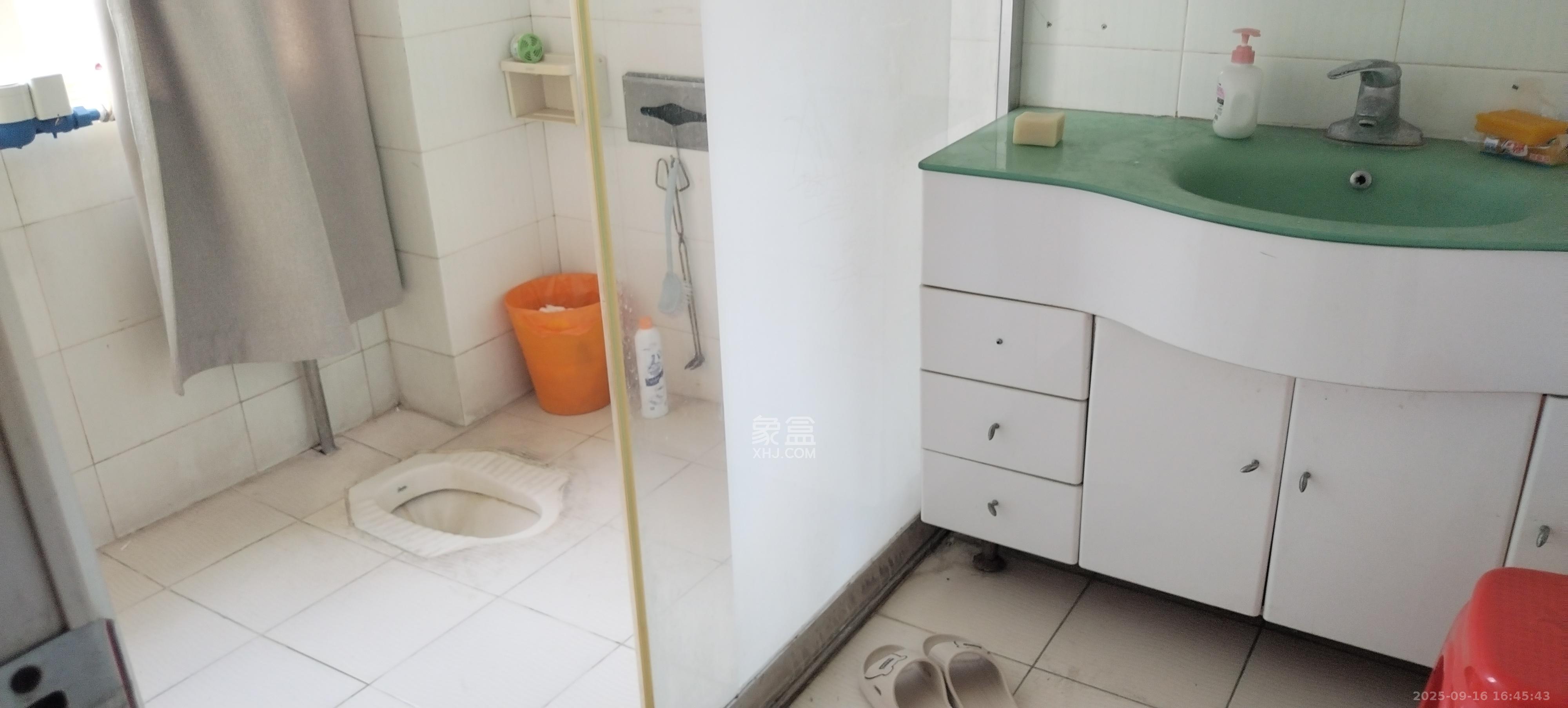 华银园  3室2厅2卫    3000.0元/月 华银园  3室2厅2卫    3000.0元/月室内图