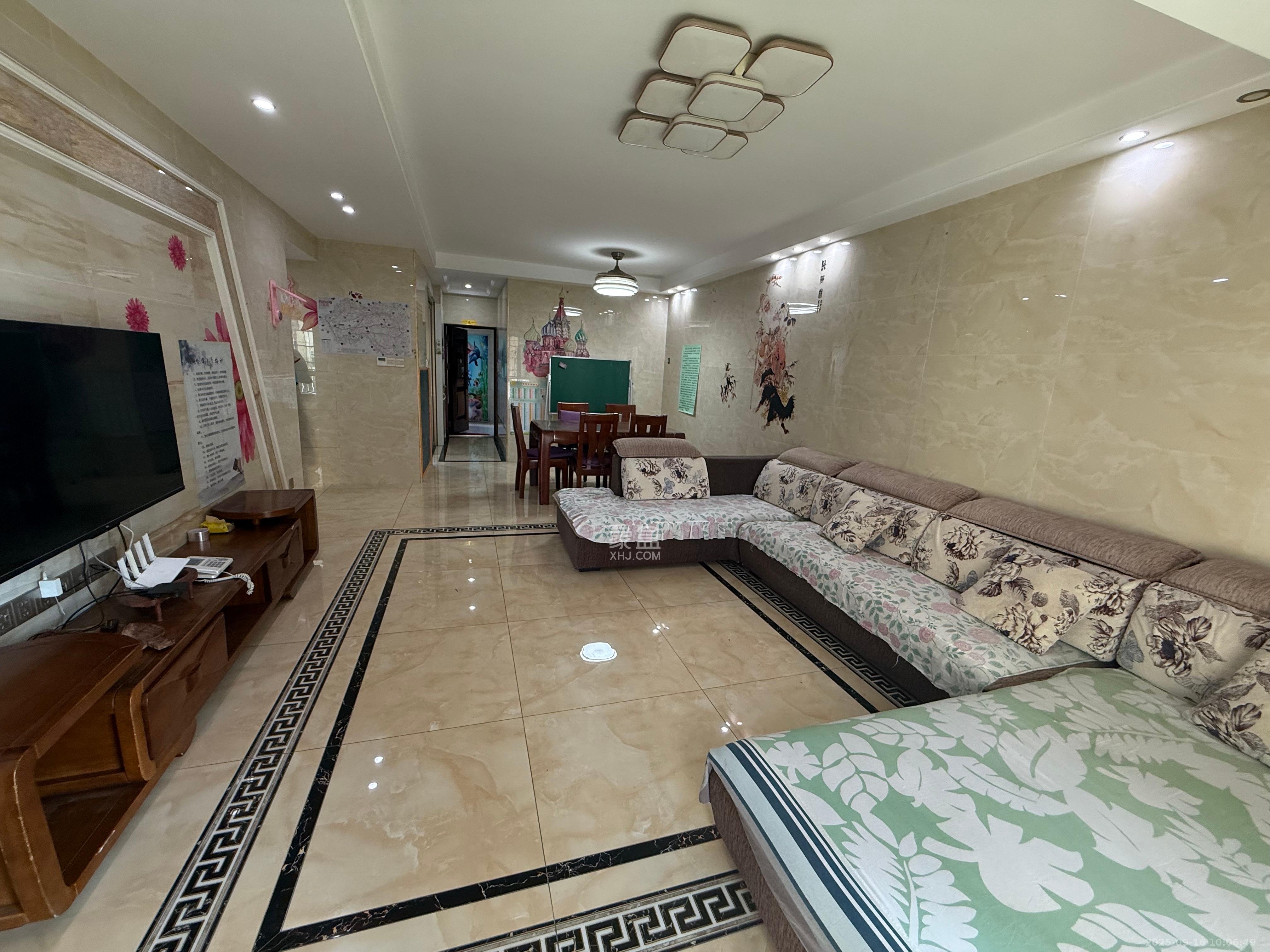 兰亭都荟(璟峰苑) 4室2厅2卫 4000.0元/月 兰亭都荟(璟峰苑) 4室2厅2卫 4000.0元/月室内图