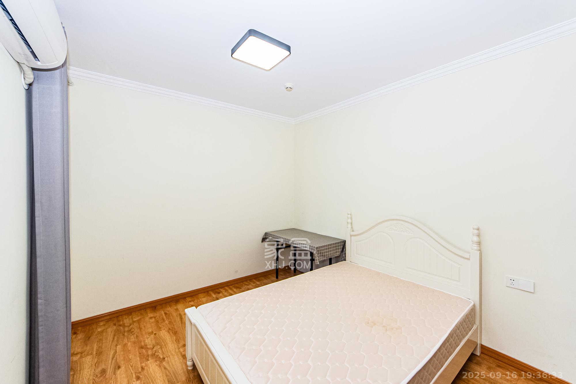 北辰三角洲C2区 3室1厅1卫 136.0万 北辰三角洲C2区 3室1厅1卫 136.0万卧室