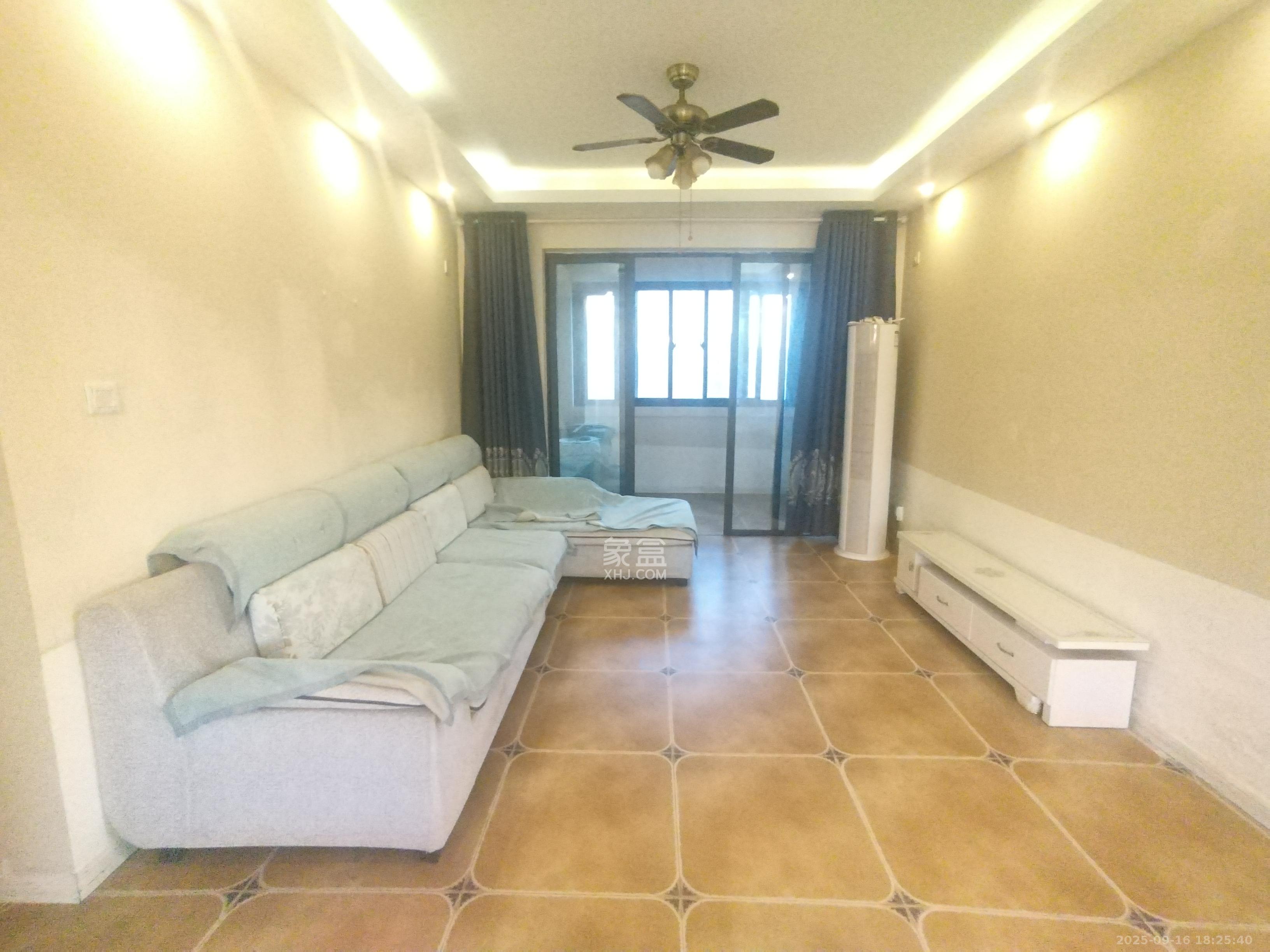 梅溪湖金茂悦(金悦雅苑)  3室1厅2卫    2800.0元/月 梅溪湖金茂悦(金悦雅苑)  3室1厅2卫    2800.0元/月