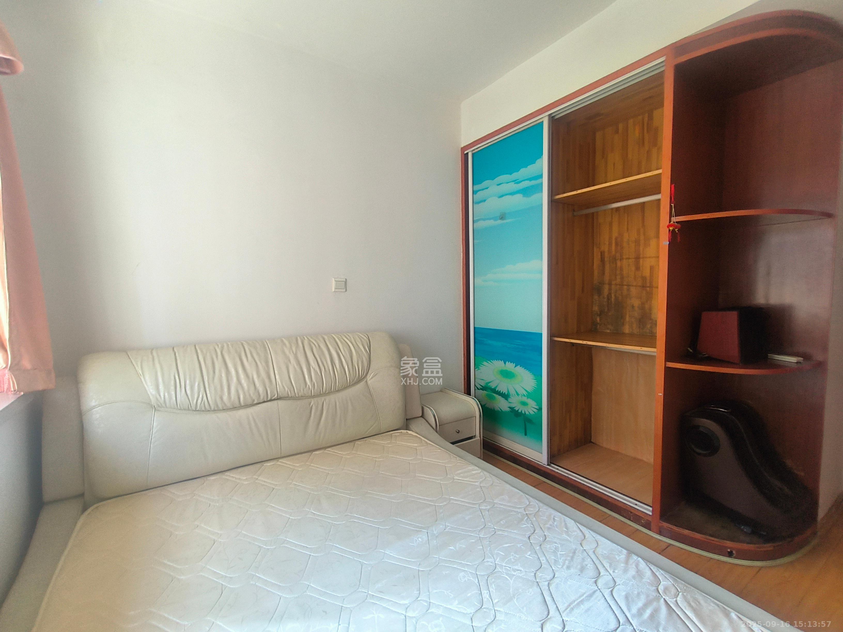 龙王港社区  2室1厅1卫    2300.0元/月室内图