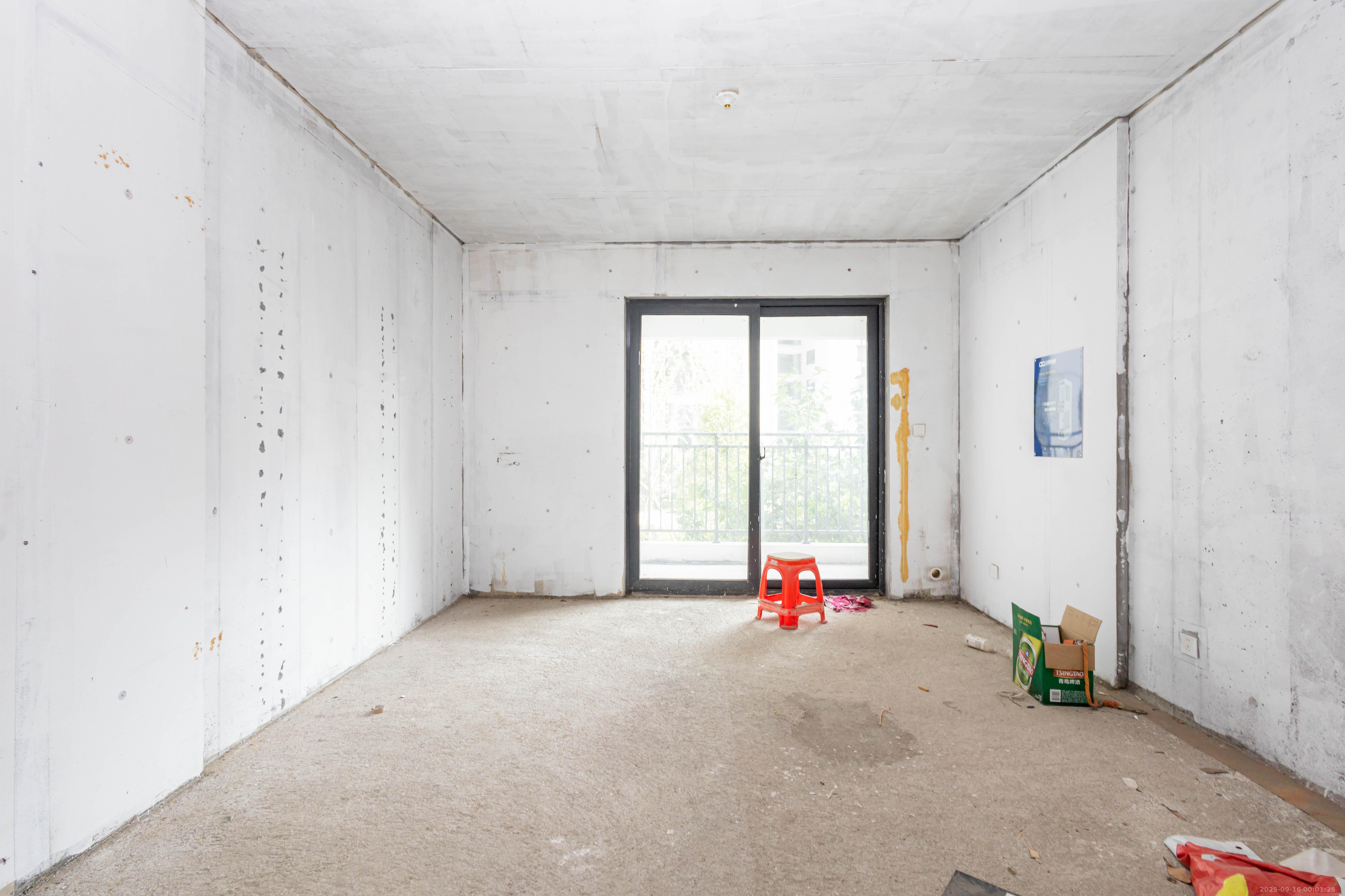 旭辉汇樾城 4室2厅2卫 98.0万 旭辉汇樾城 4室2厅2卫 98.0万客厅