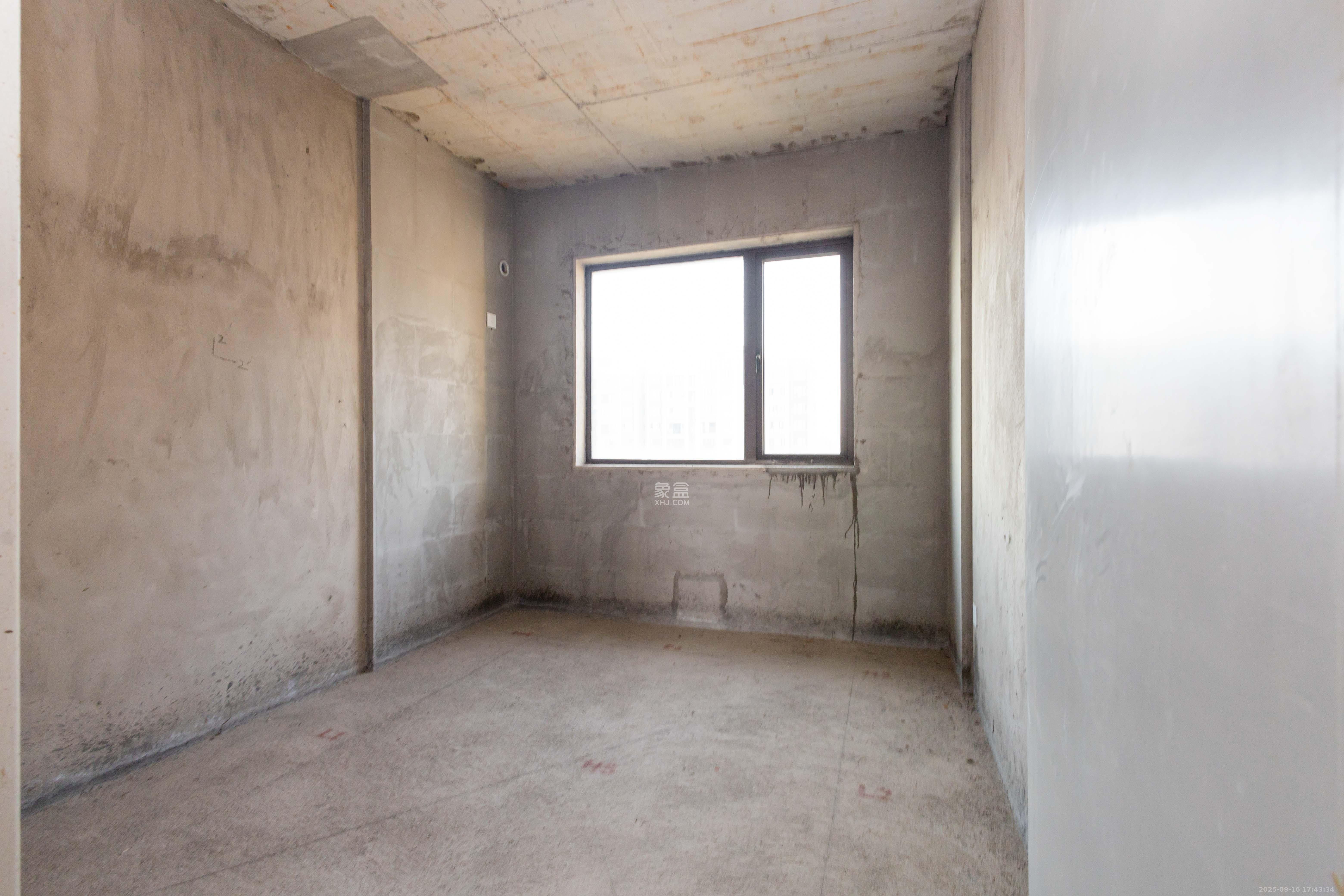 广悦星苑润园 4室2厅2卫 75.0万 广悦星苑润园 4室2厅2卫 75.0万卧室