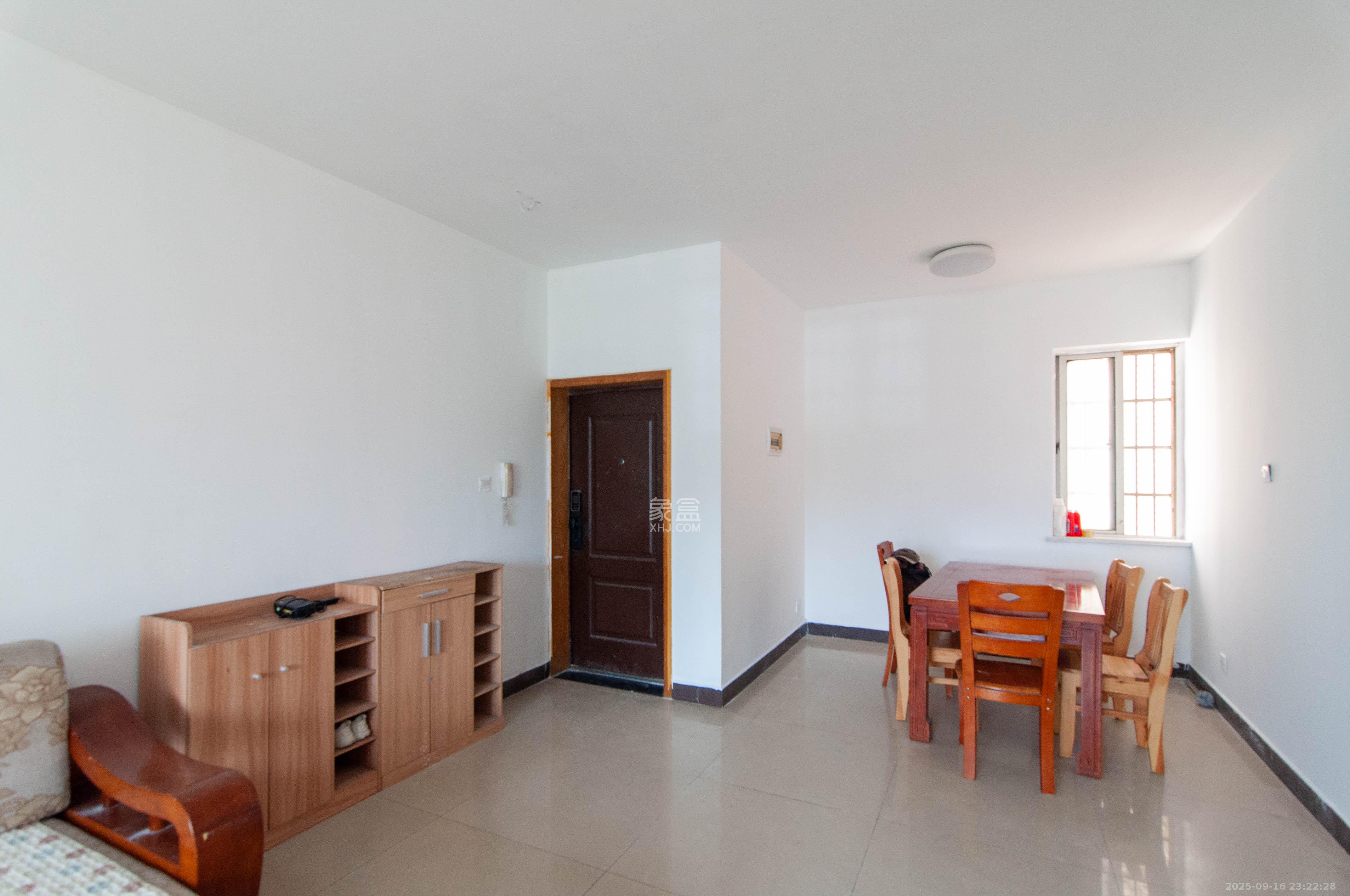 麓谷雅园 3室2厅2卫 66.8万 麓谷雅园 3室2厅2卫 66.8万其他