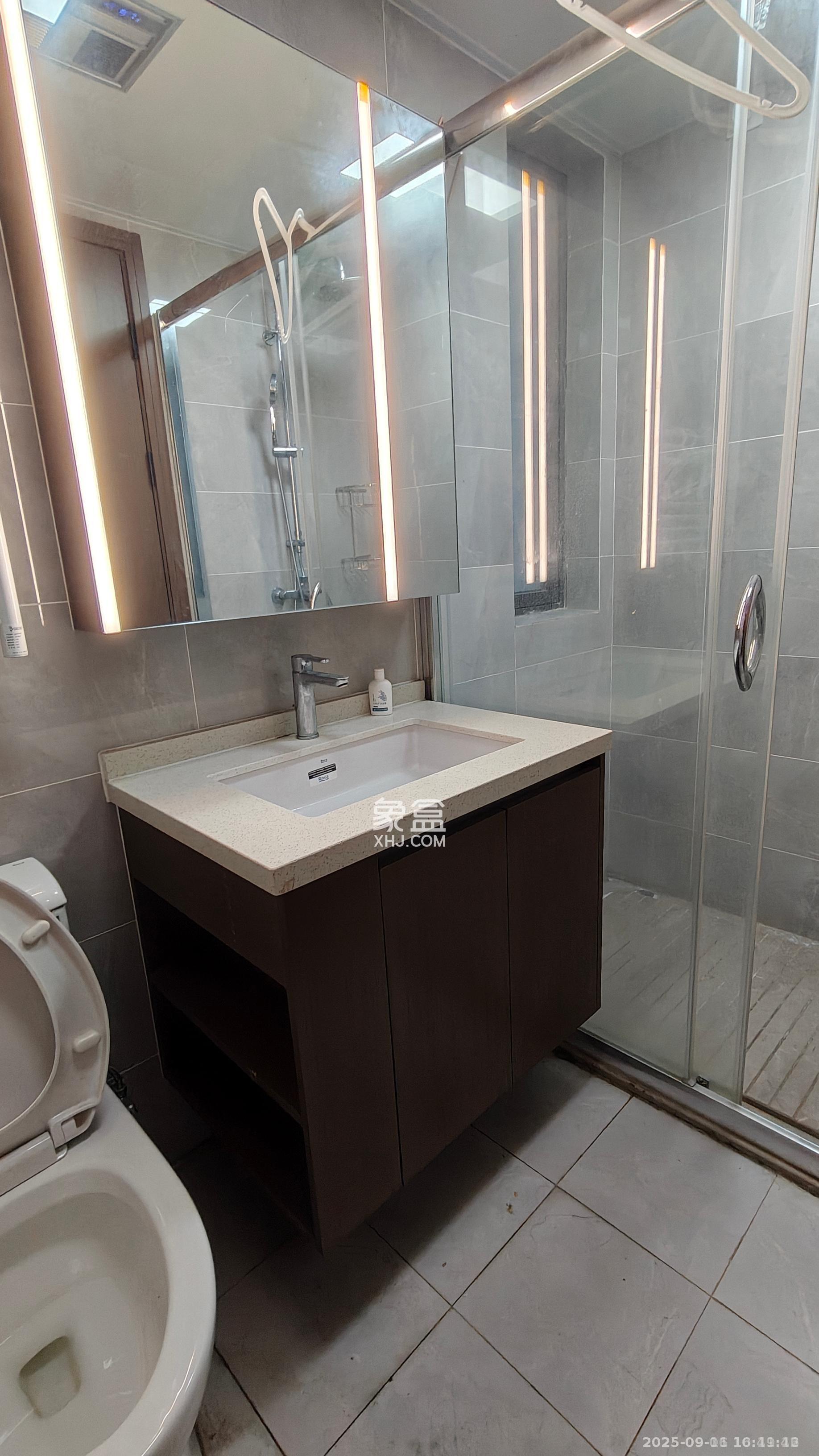 梦想麓隐天境  4室2厅2卫    3300.0元/月室内图