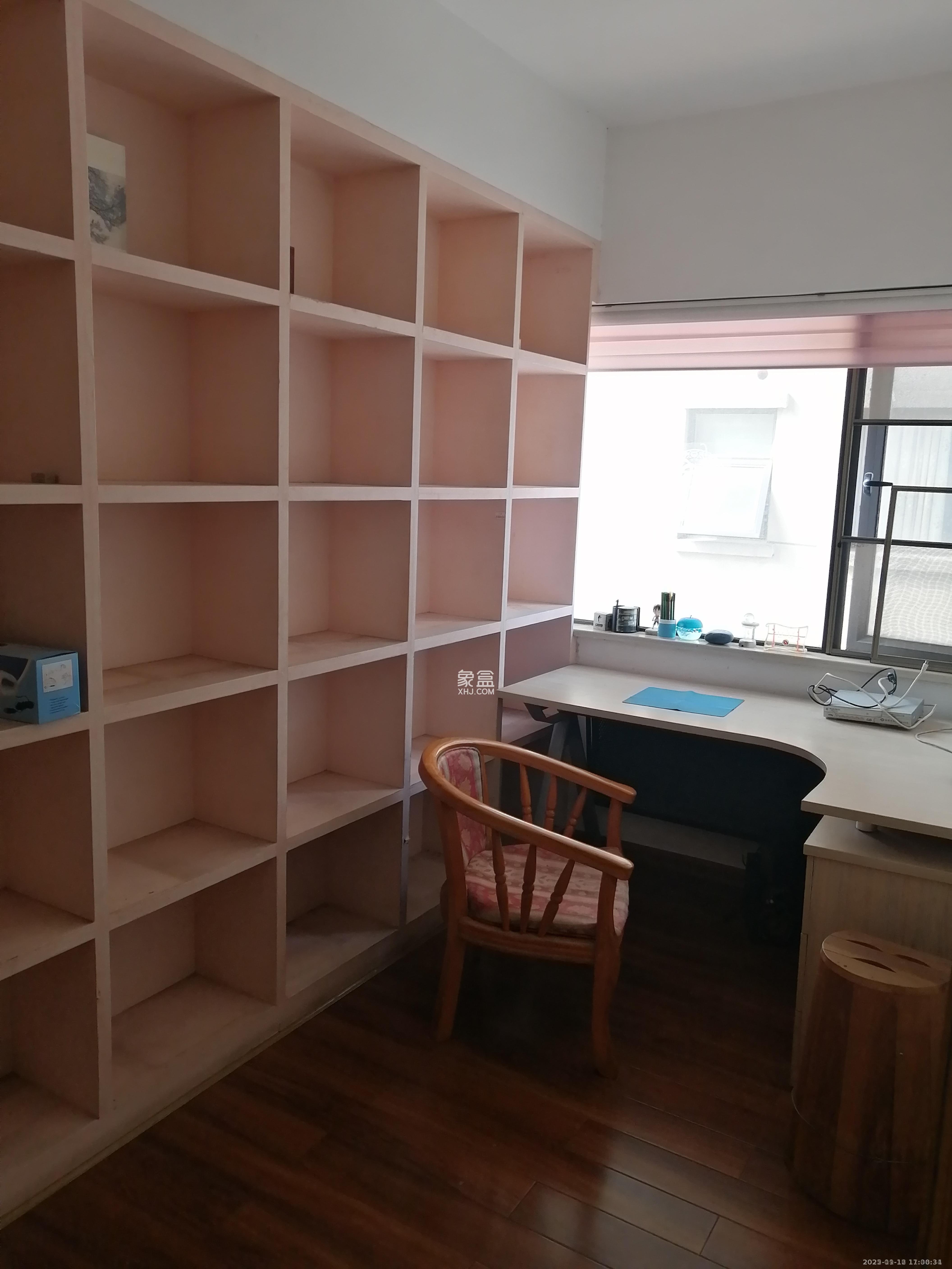 旭辉藏郡(藏郡、旭湘华府) 4室2厅1卫 3500.0元/月 旭辉藏郡(藏郡、旭湘华府) 4室2厅1卫 3500.0元/月室内图