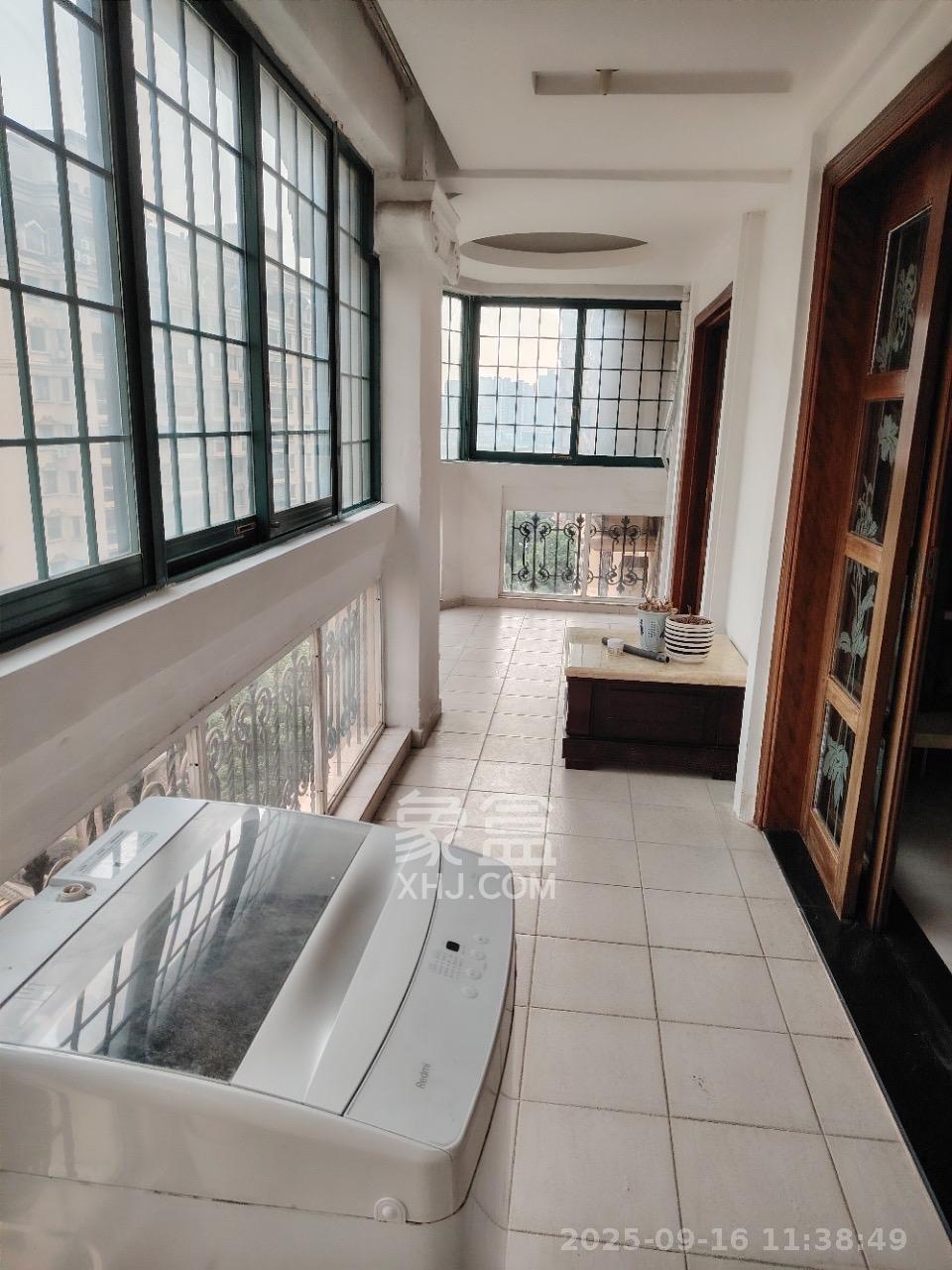 世嘉国际华城 4室2厅1卫 3200.0元/月 世嘉国际华城 4室2厅1卫 3200.0元/月室内图