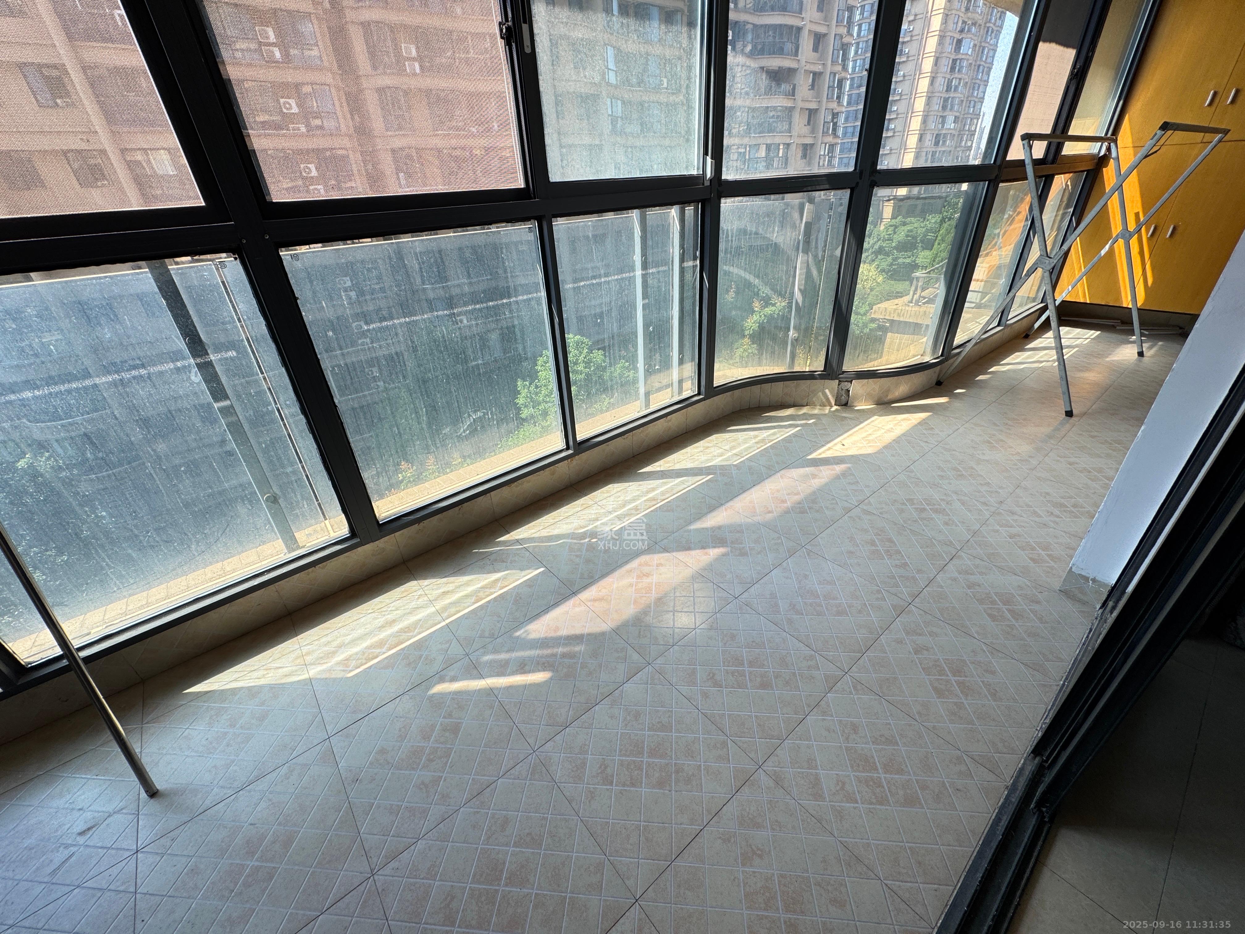 永祺西京  3室2厅2卫    2800.0元/月室内图