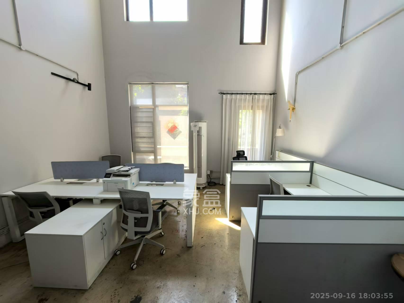 龙湖湘风原著(龙湖湘风星城) 5室3厅4卫 8000.0元/月 龙湖湘风原著(龙湖湘风星城) 5室3厅4卫 8000.0元/月室内图