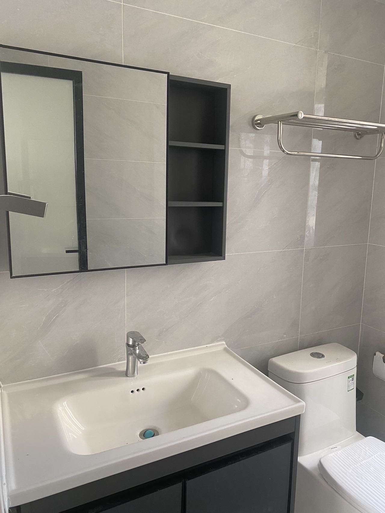 瑞和园 4室2厅1卫 1800.0元/月 瑞和园 4室2厅1卫 1800.0元/月室内图