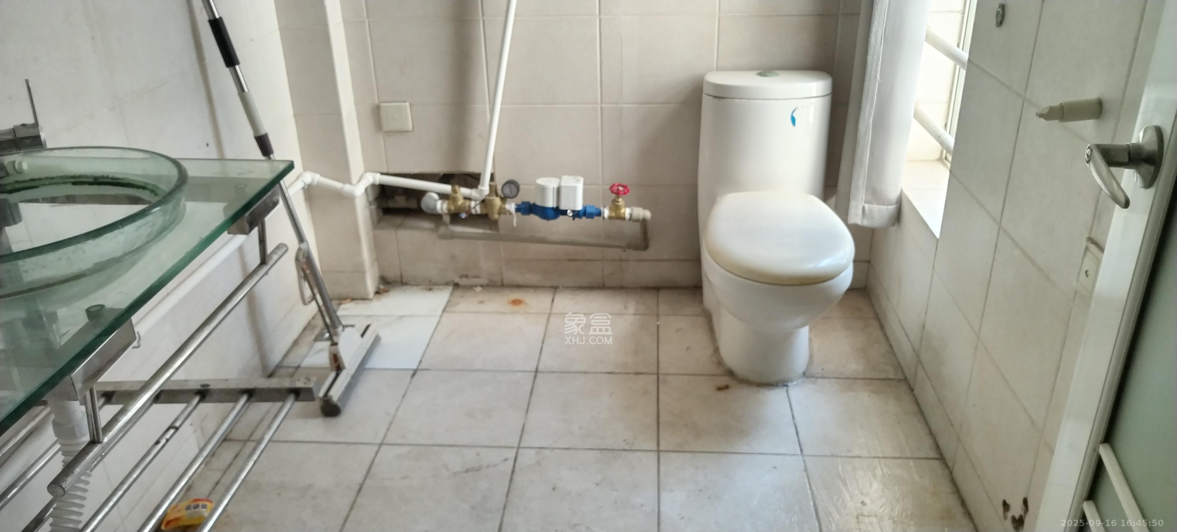 华银园  3室2厅2卫    3000.0元/月 华银园  3室2厅2卫    3000.0元/月室内图