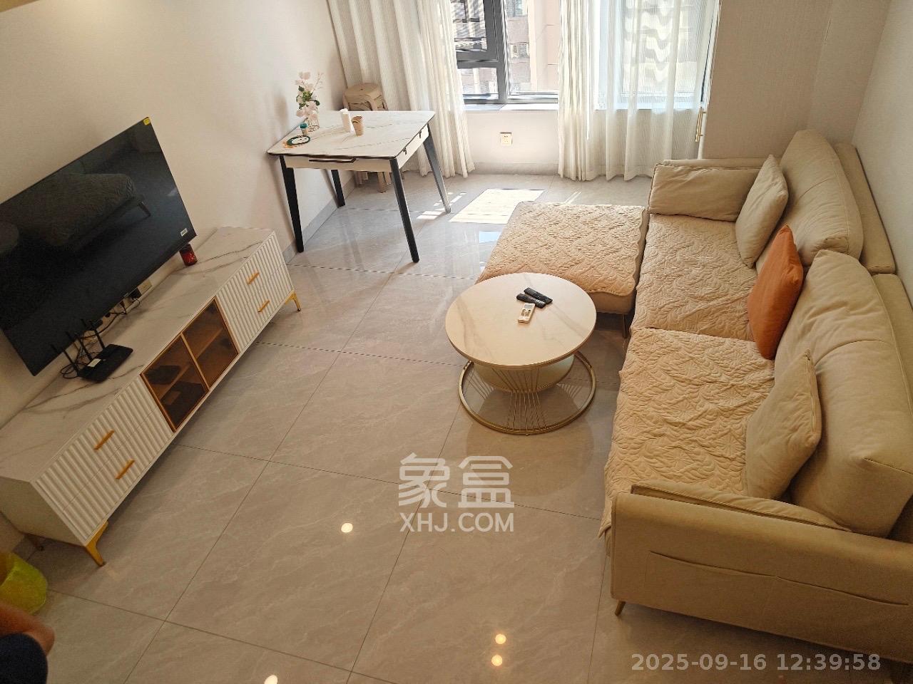 合能枫丹丽舍(柏悦名苑) 1室0厅0卫 2100.0元/月 合能枫丹丽舍(柏悦名苑) 1室0厅0卫 2100.0元/月室内图