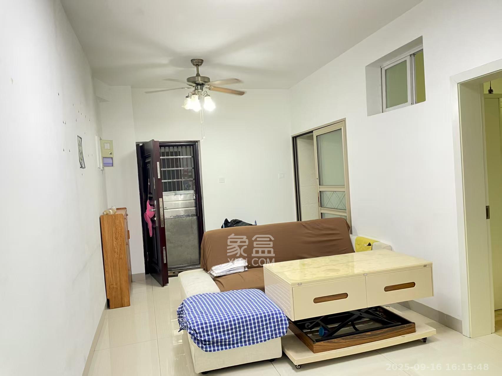 大桥四区  3室2厅1卫    1300.0元/月室内图