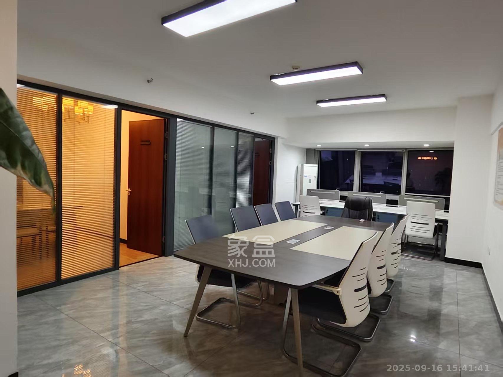 复地星光天地 2室1厅1卫 3600.0元/月 复地星光天地 2室1厅1卫 3600.0元/月室内图