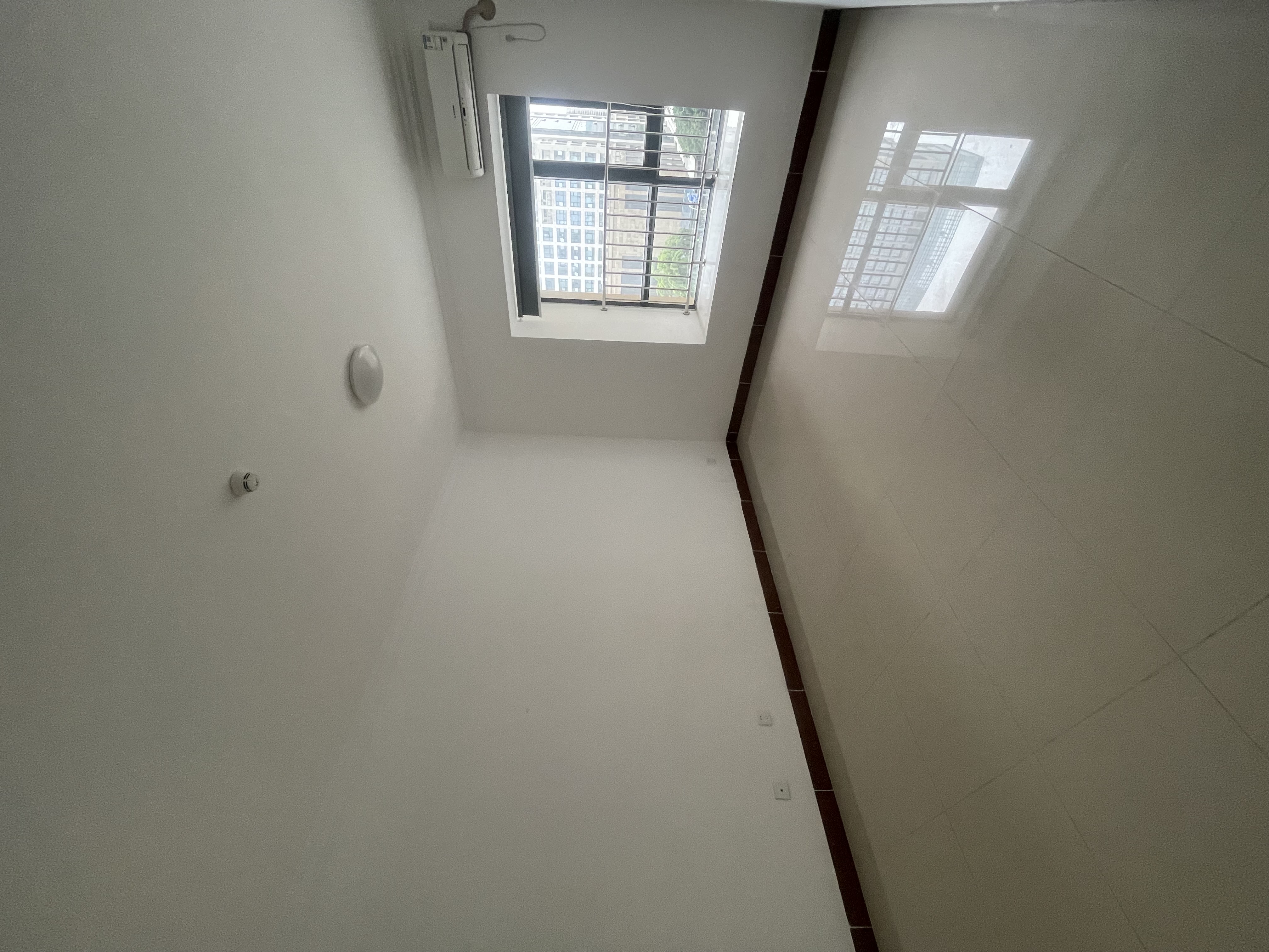 美舍嘉苑一期 4室2厅3卫 3300.0元/月 美舍嘉苑一期 4室2厅3卫 3300.0元/月室内图