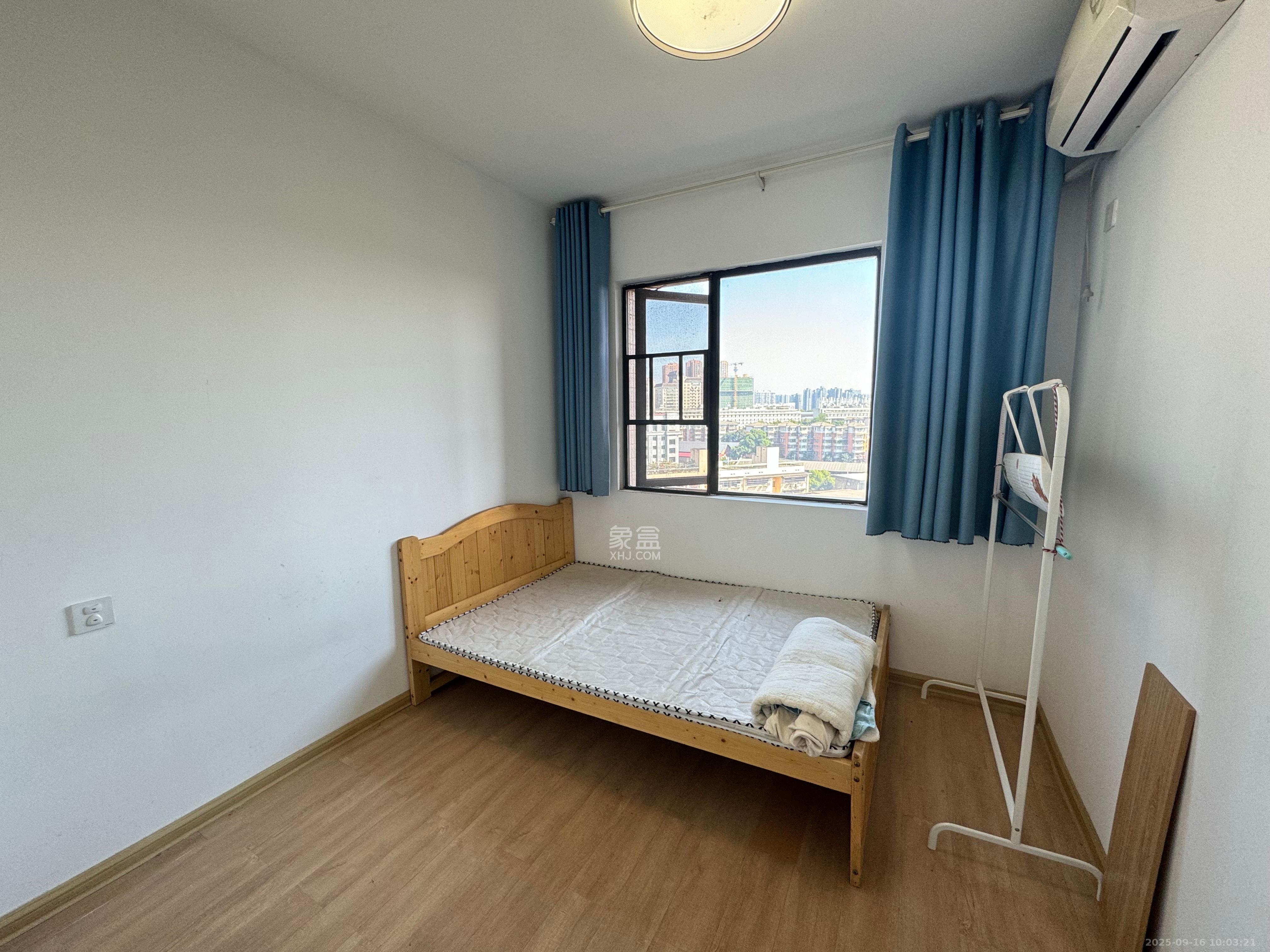 上园商住小区 2室2厅1卫 2800.0元/月 上园商住小区 2室2厅1卫 2800.0元/月室内图