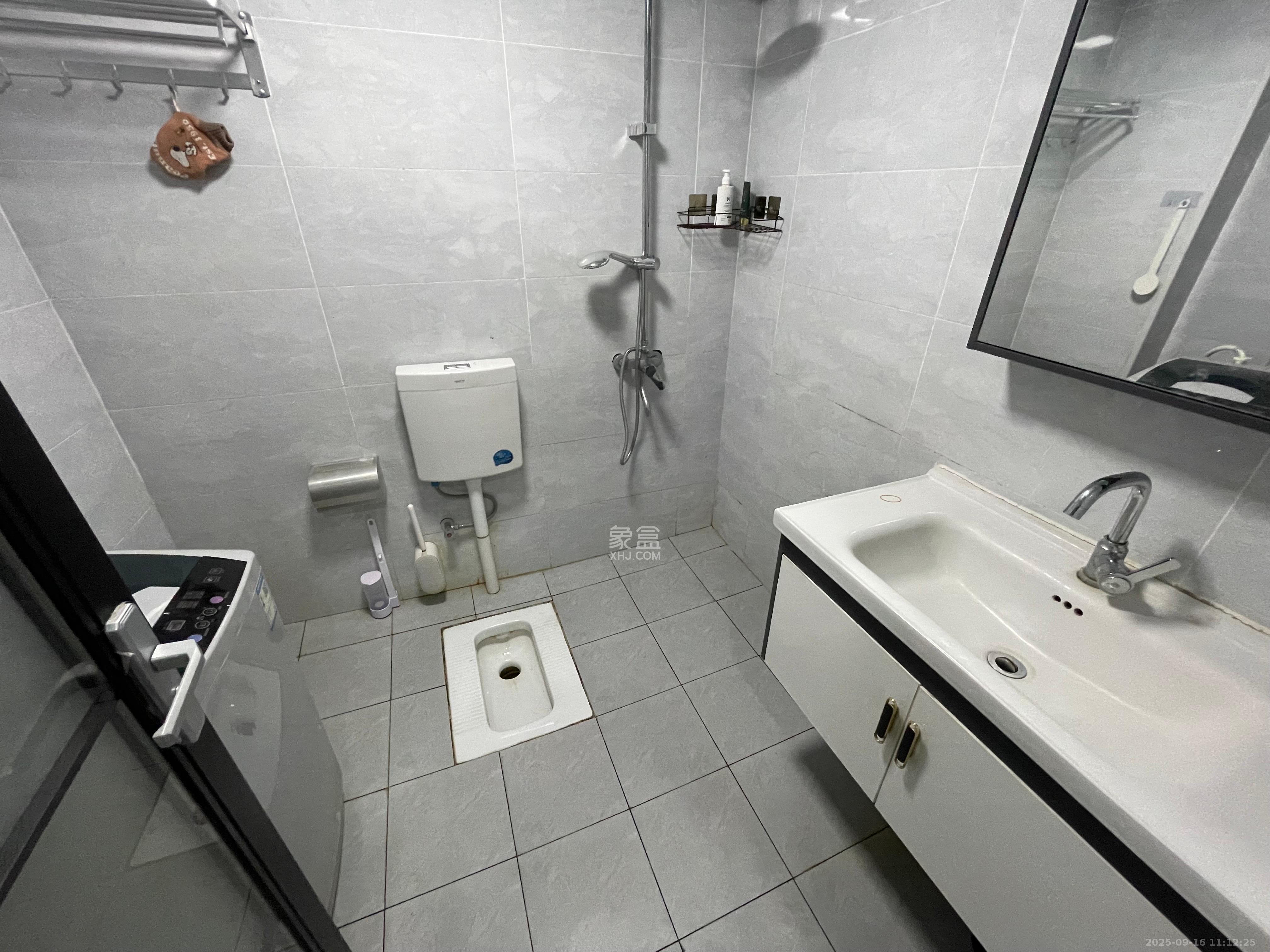 望兴景园二期（望兴西西里）  1室1厅1卫    1800.0元/月室内图