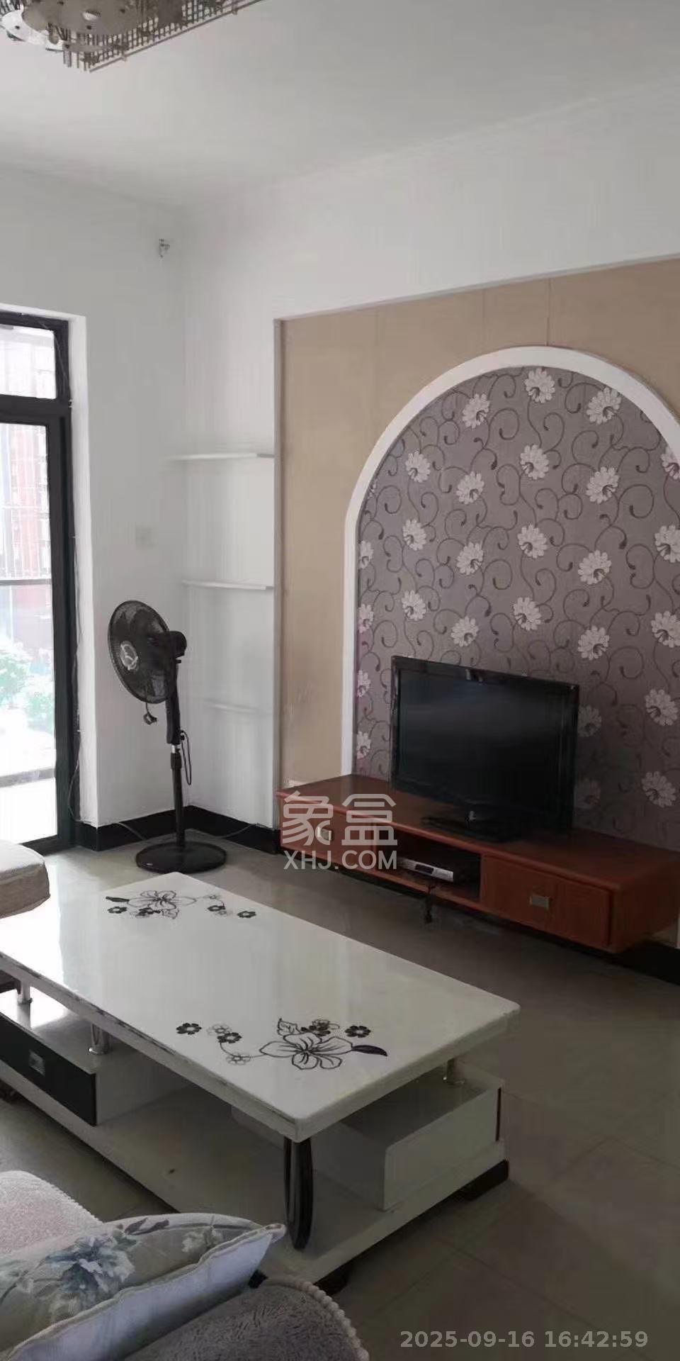 恒基凯旋门一二期 3室2厅1卫 1900.0元/月 恒基凯旋门一二期 3室2厅1卫 1900.0元/月室内图