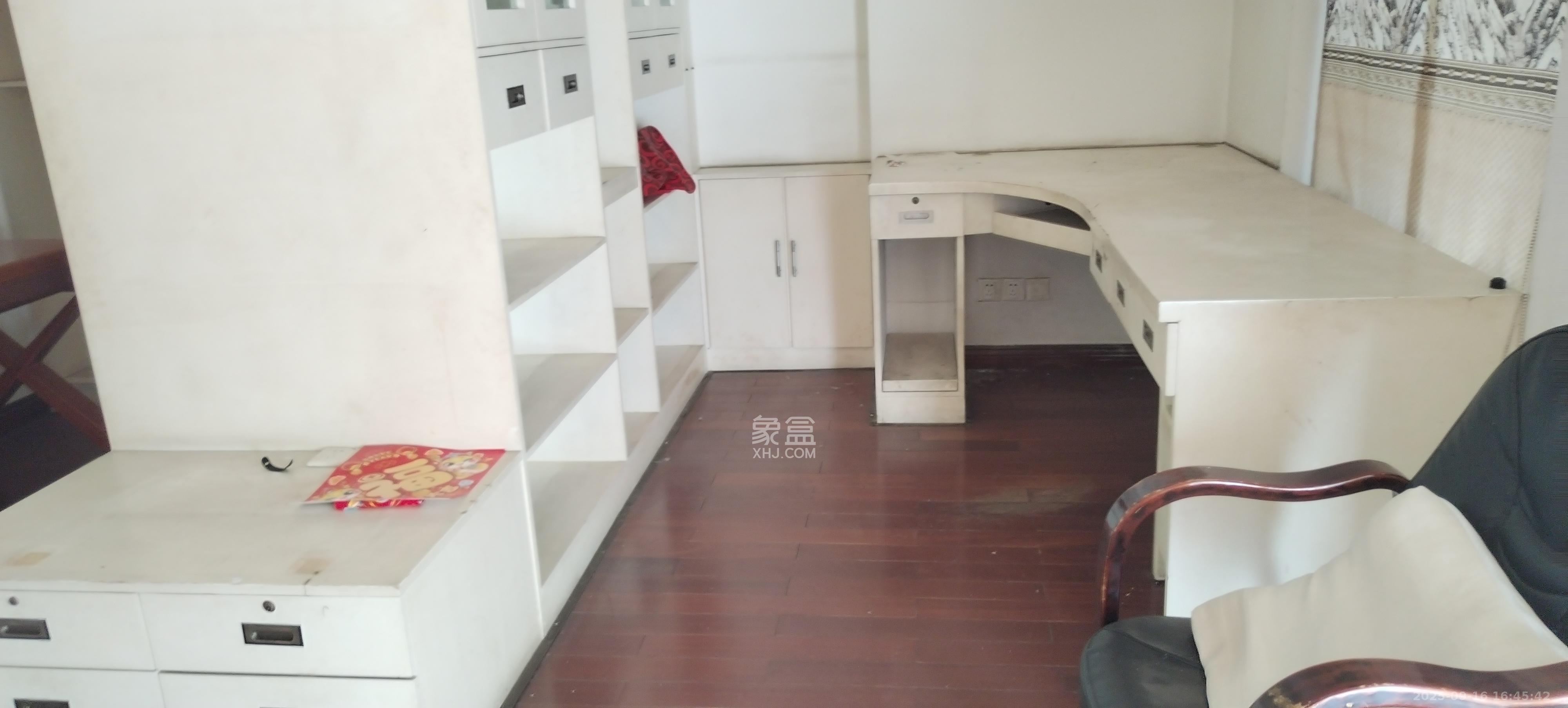 华银园  3室2厅2卫    3000.0元/月 华银园  3室2厅2卫    3000.0元/月室内图