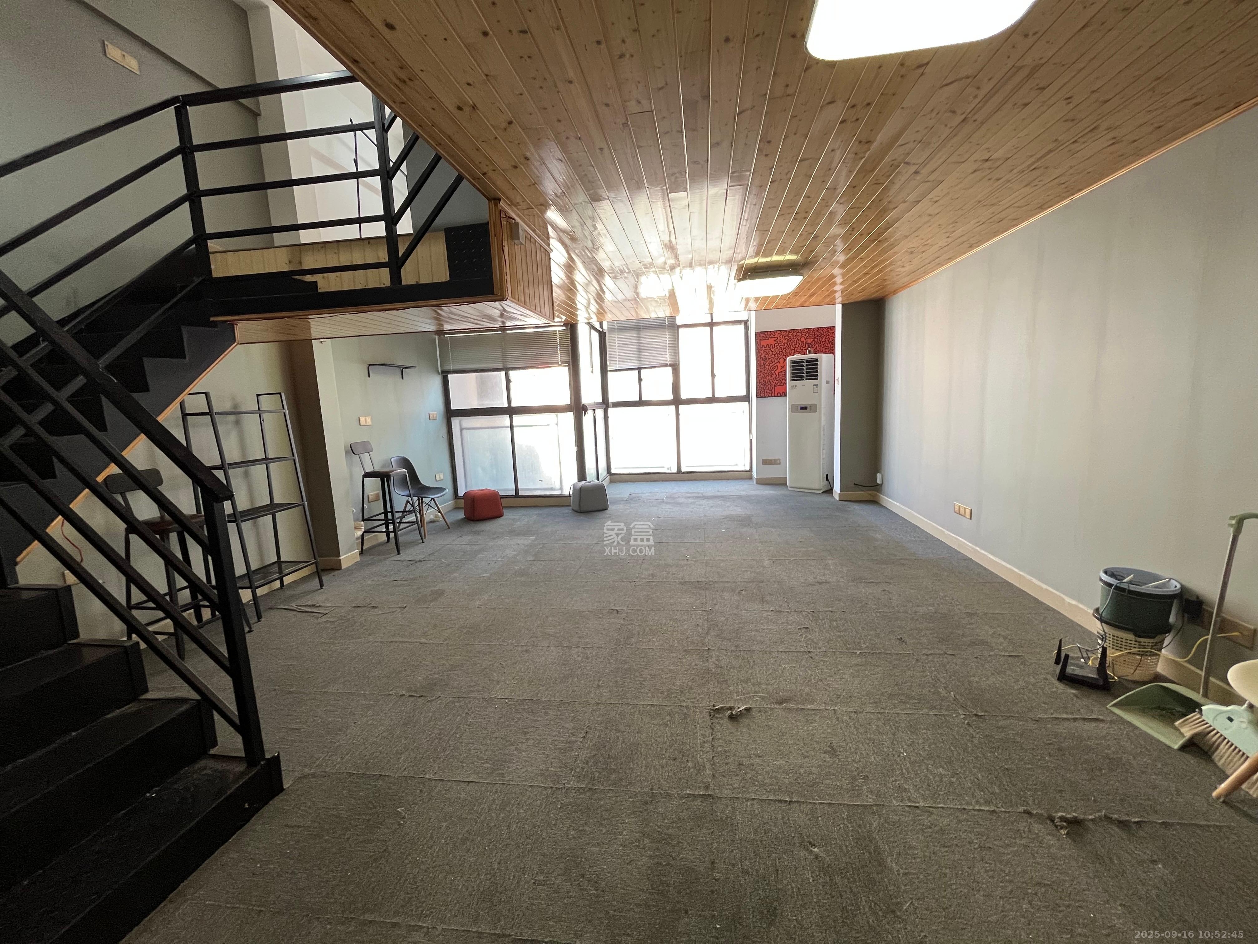 金科时代中心  1室1厅1卫    1700.0元/月