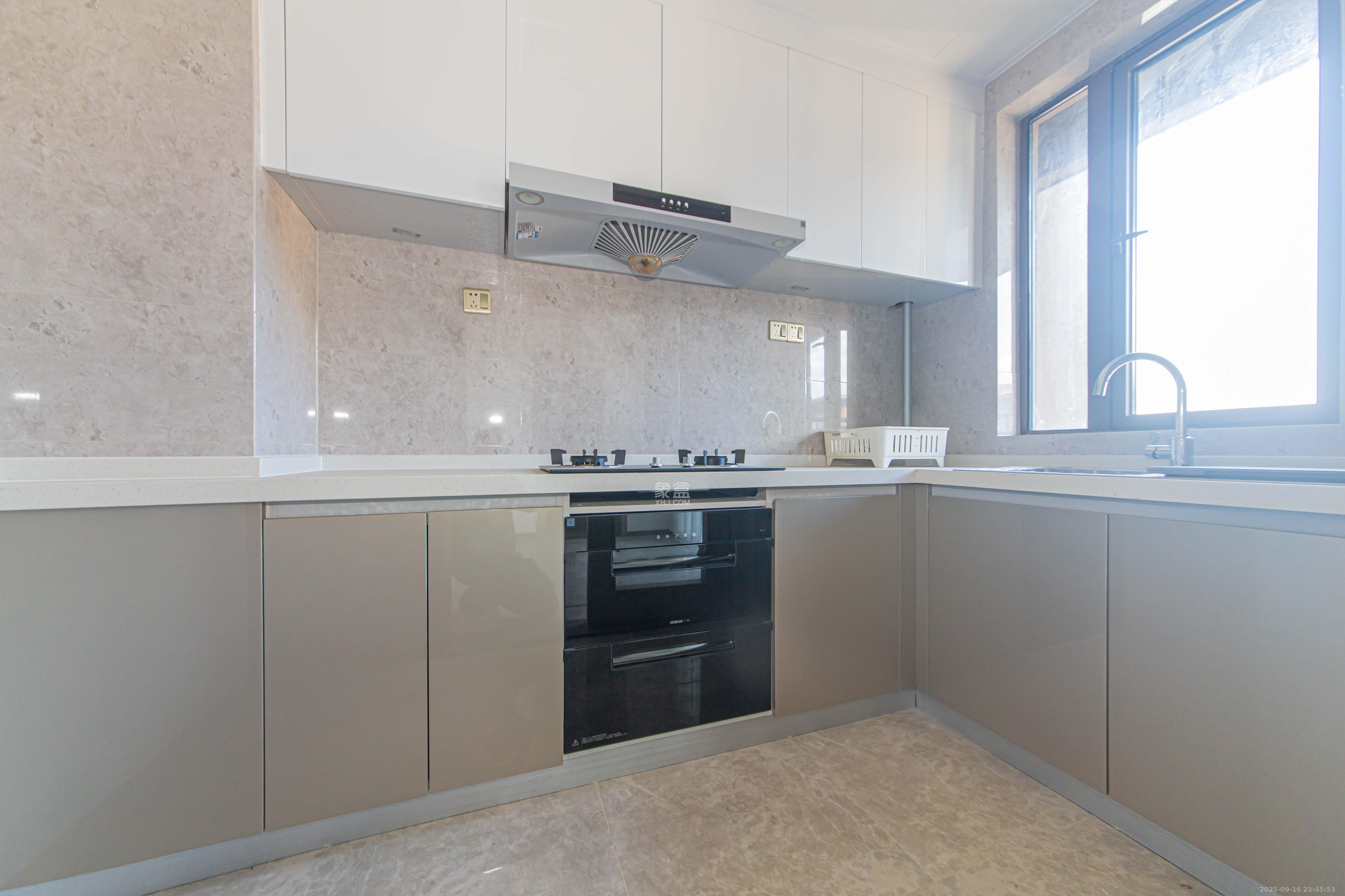 大唐印象三期御玺  4室2厅2卫    130.0万厨房