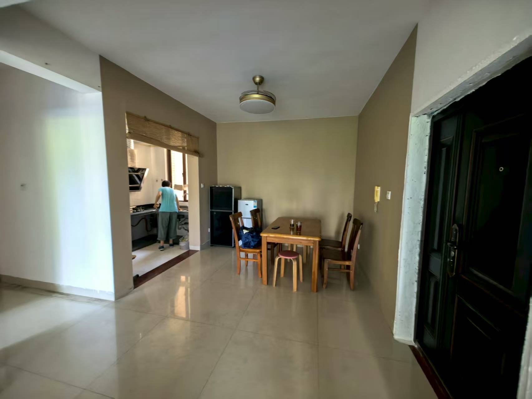 水岸珈蓝  2室1厅1卫    2500.0元/月室内图