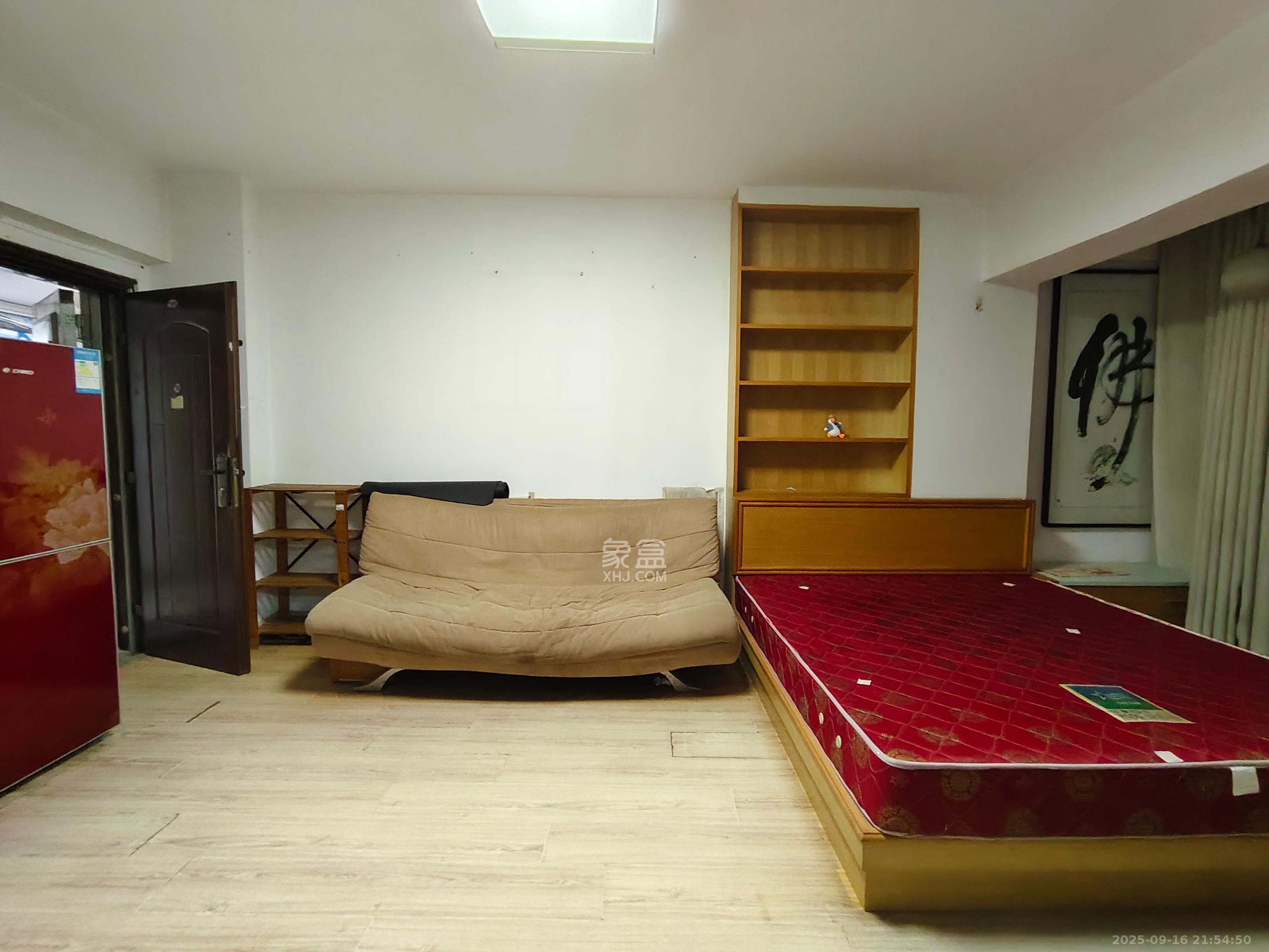 上东印象  1室1厅1卫    1400.0元/月室内图