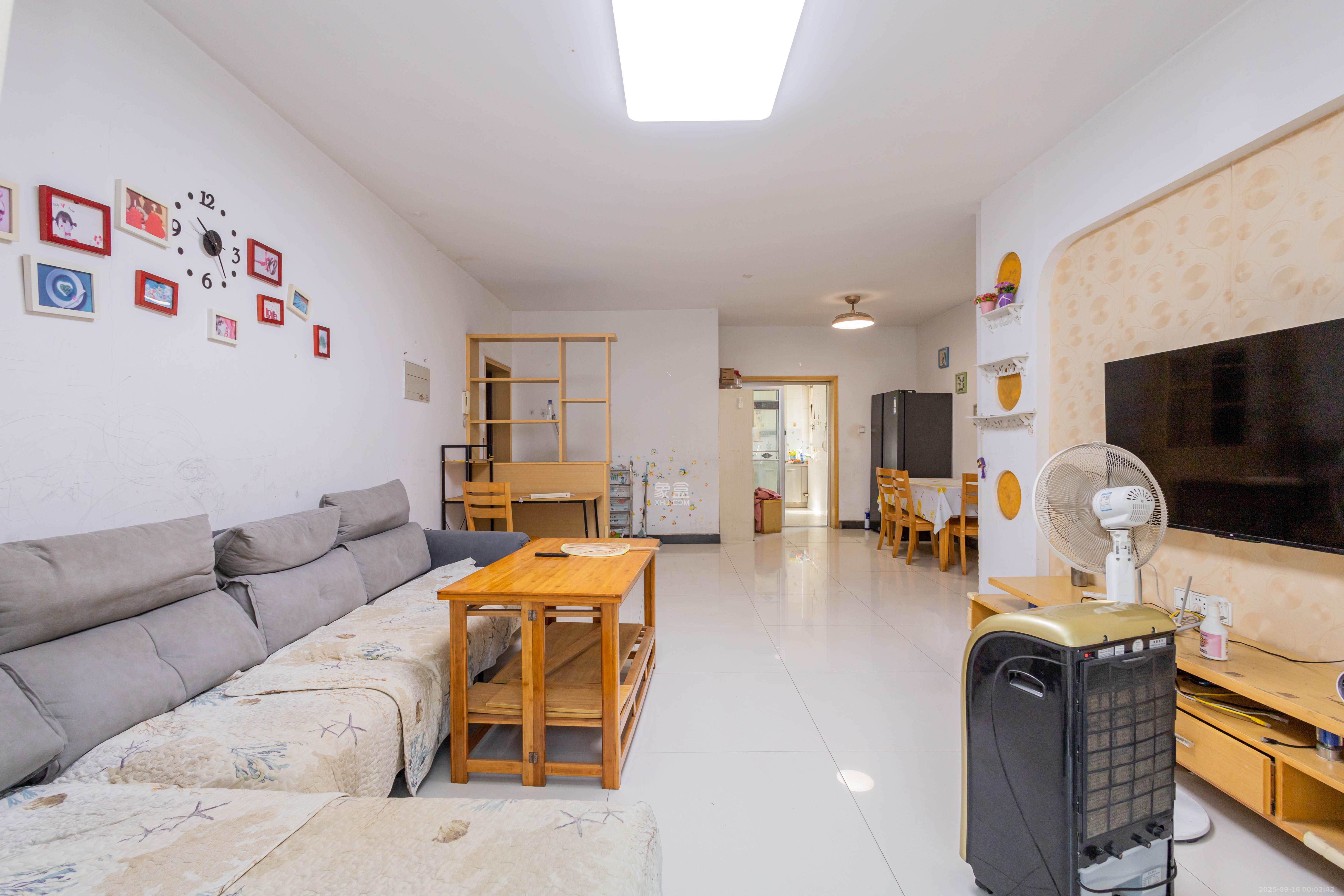 博雅湘水湾 3室2厅2卫 58.0万 博雅湘水湾 3室2厅2卫 58.0万客厅