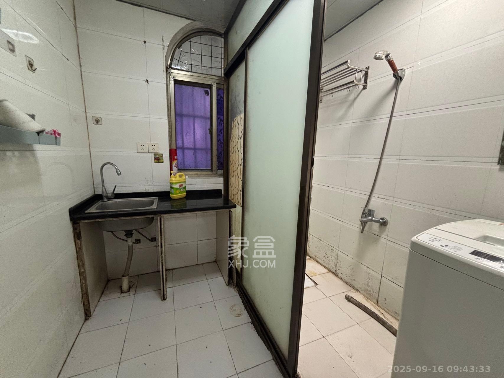 白沙家园(白沙欣苑) 1室1厅1卫 1200.0元/月 白沙家园(白沙欣苑) 1室1厅1卫 1200.0元/月室内图