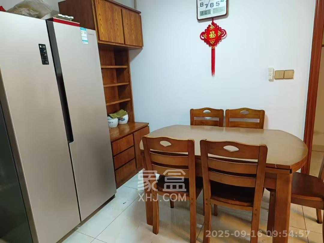 万达华府  2室2厅1卫   1300.00元/月室内图