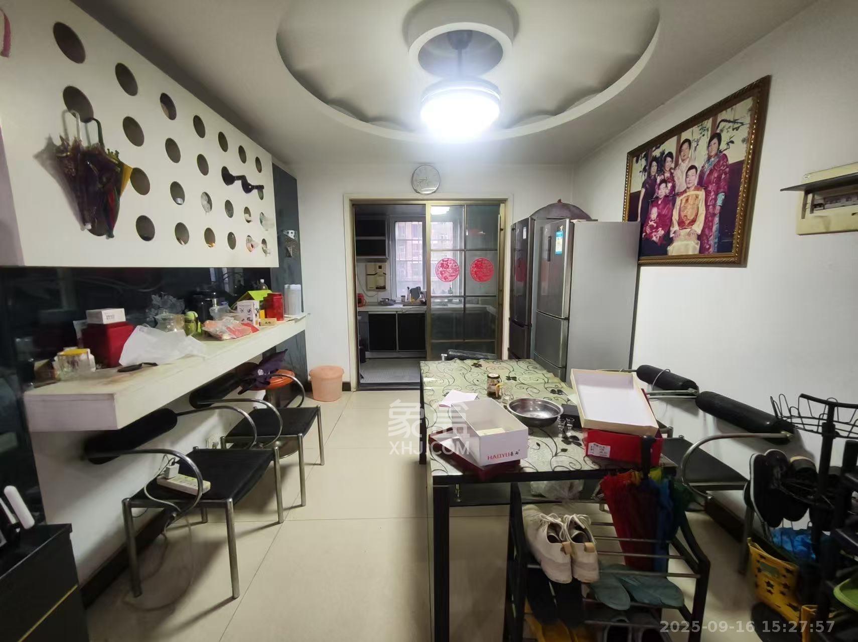 上河国际C区 4室2厅2卫 3200.0元/月 上河国际C区 4室2厅2卫 3200.0元/月室内图