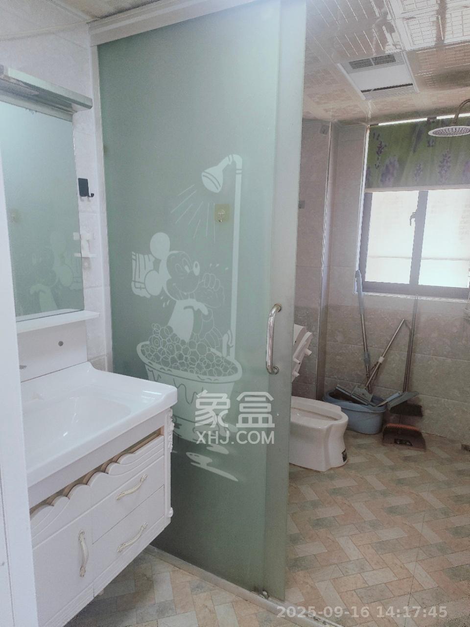 奥莱名邸 3室2厅1卫 1800.0元/月 奥莱名邸 3室2厅1卫 1800.0元/月室内图