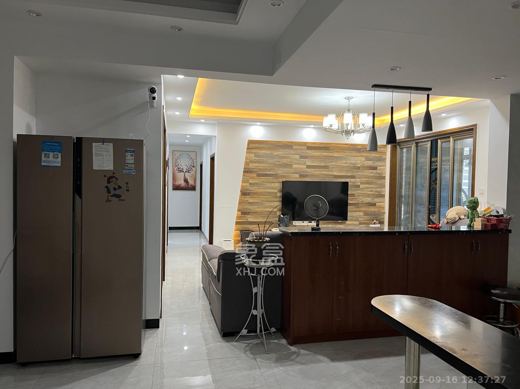 勤诚达新界 4室2厅12卫 2500.0元/月 勤诚达新界 4室2厅12卫 2500.0元/月室内图