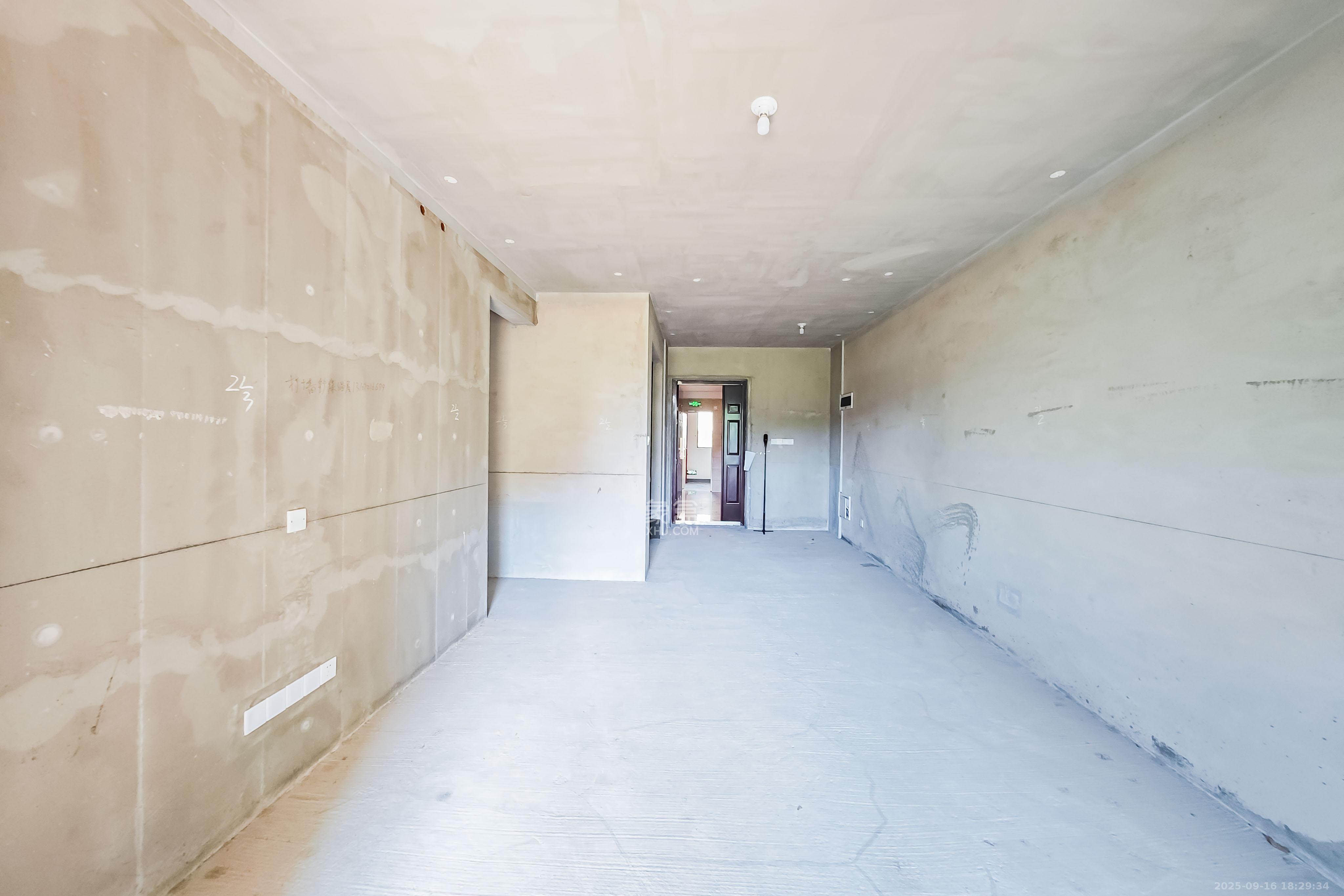 中天星耀城 3室2厅1卫 106.0万 中天星耀城 3室2厅1卫 106.0万客厅