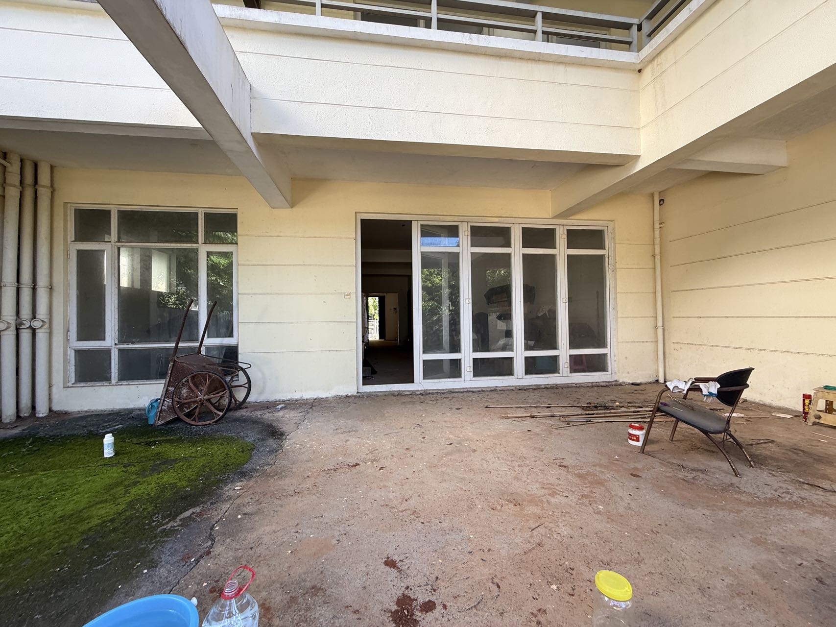 阳光经典 6室2厅5卫 100.0元/月 阳光经典 6室2厅5卫 100.0元/月室内图