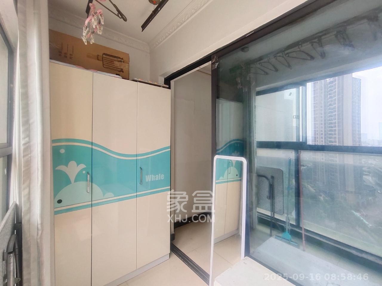达美D6区  1室1厅1卫   1400.00元/月室内图