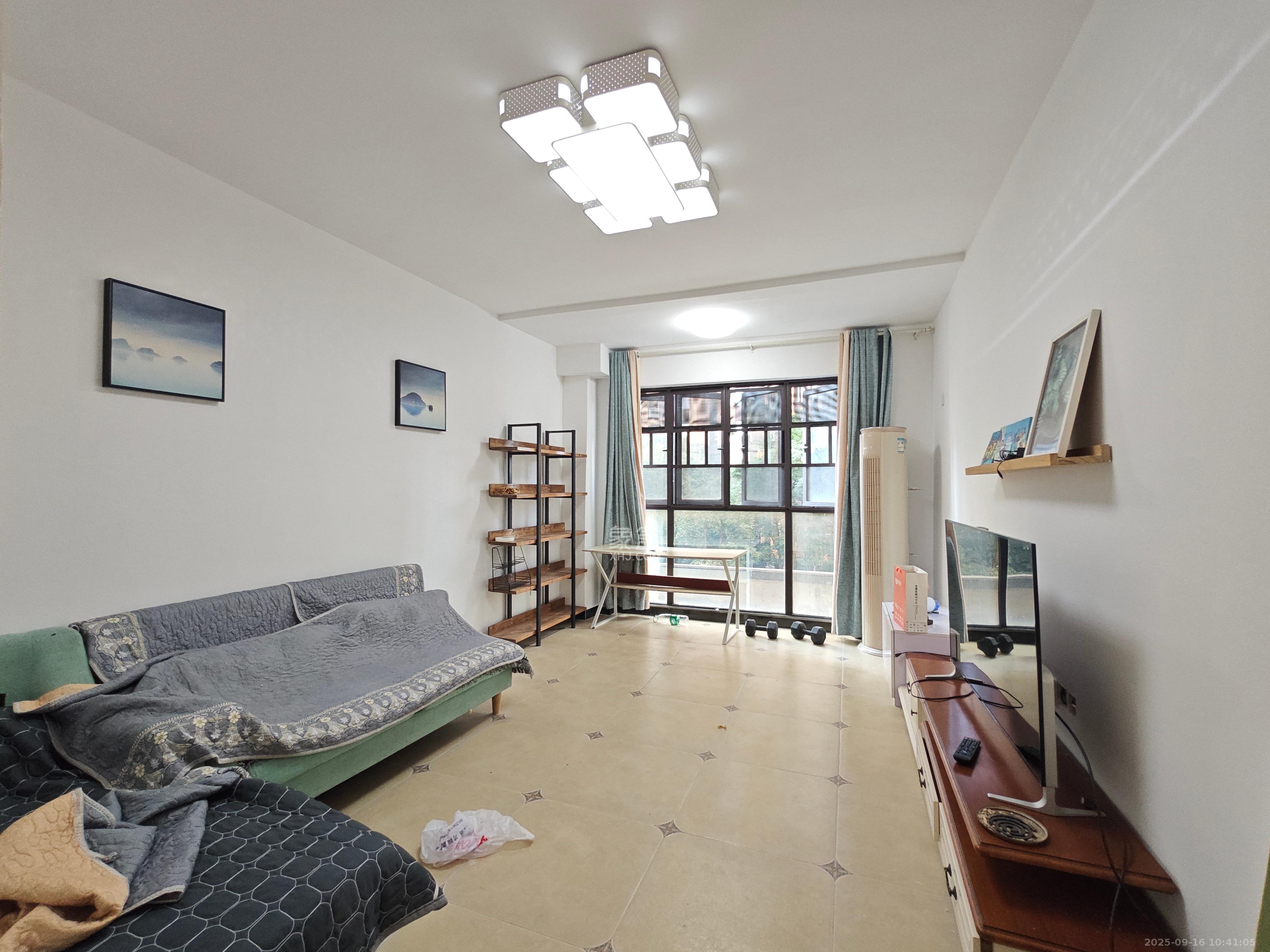 梅溪鑫苑名家  3室2厅1卫    2000.0元/月室内图