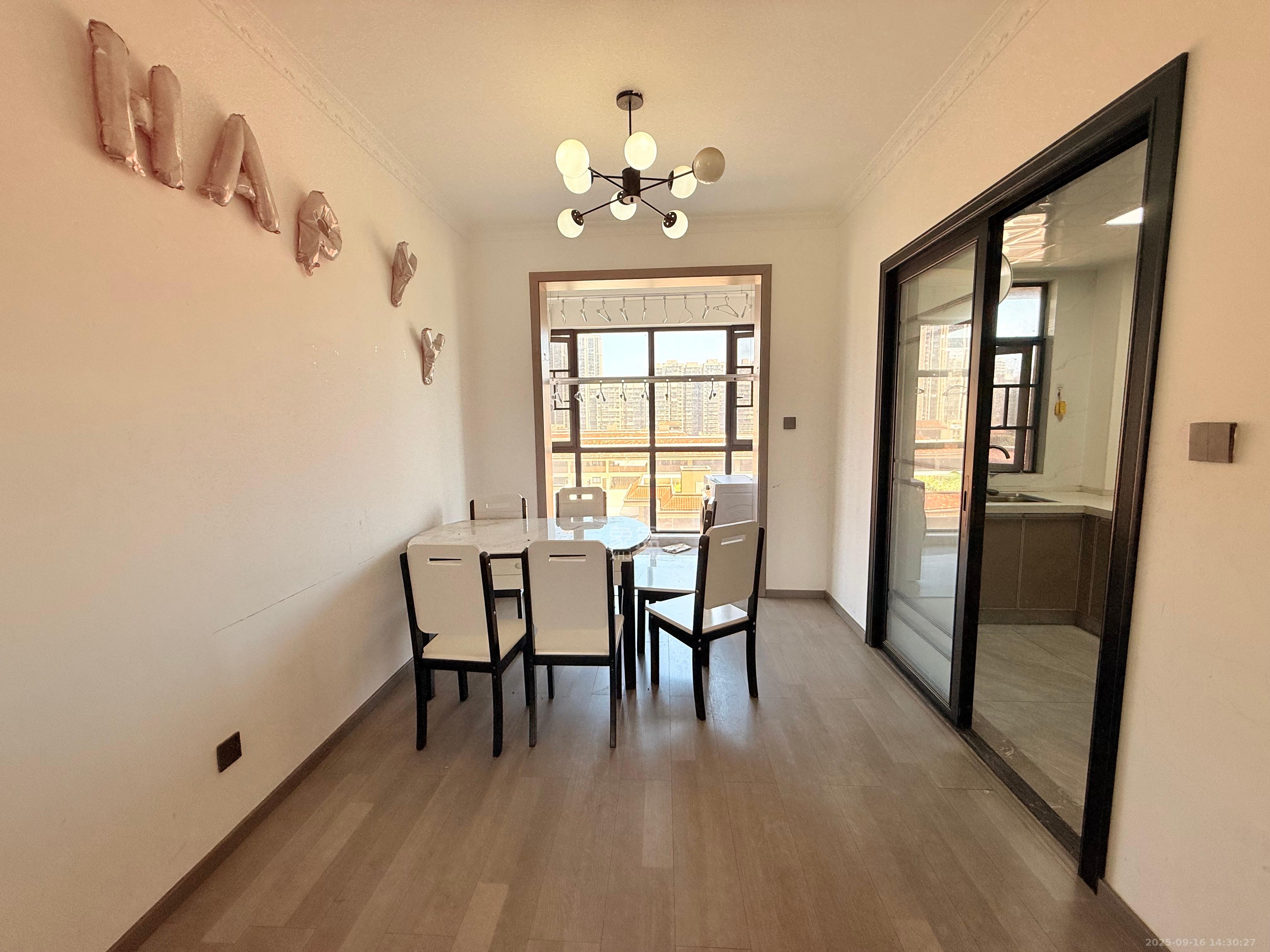 长房东旭国际 4室2厅2卫 3400.0元/月 长房东旭国际 4室2厅2卫 3400.0元/月室内图