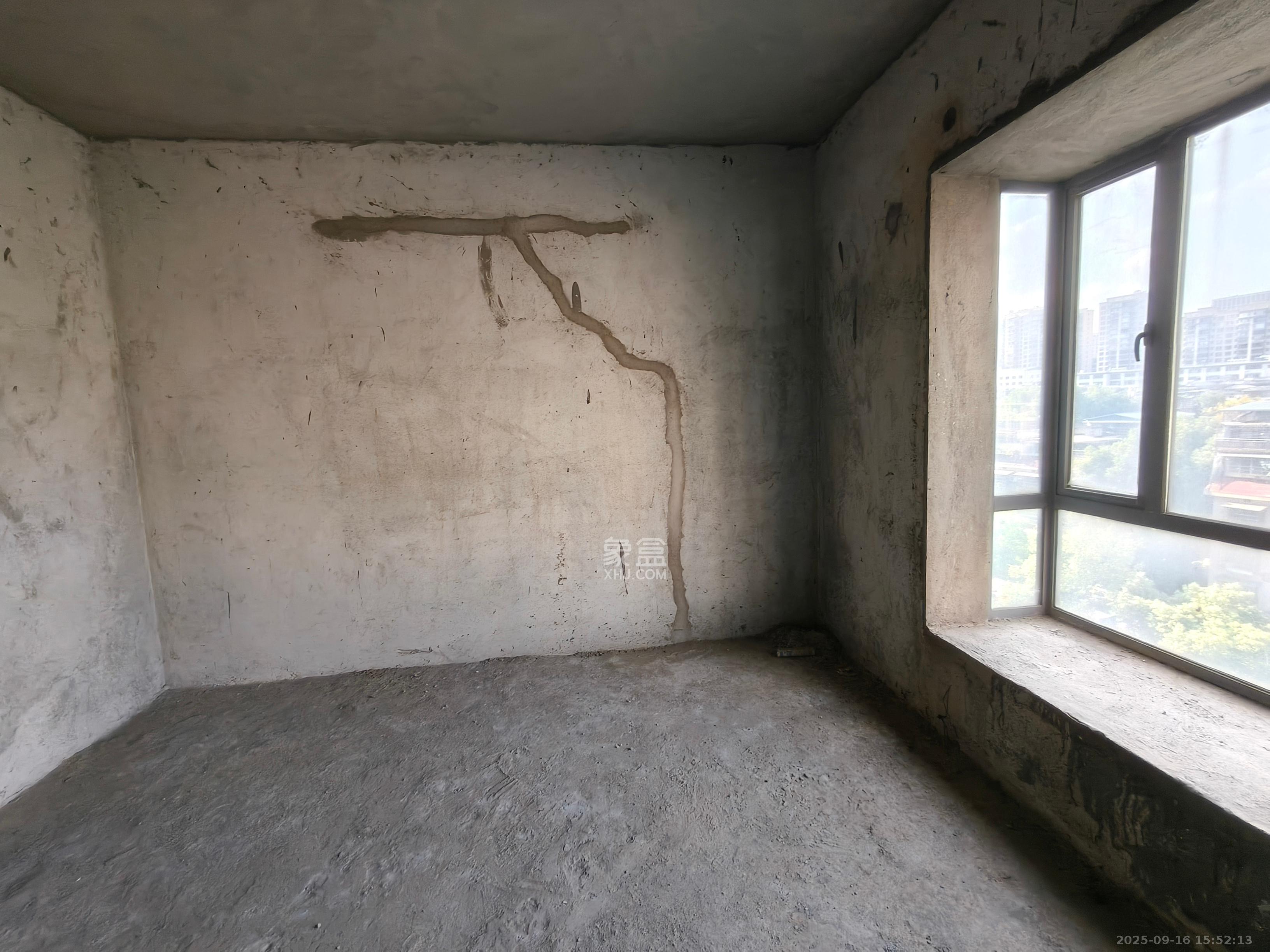 梦网景园  3室2厅2卫    1600.0元/月室内图