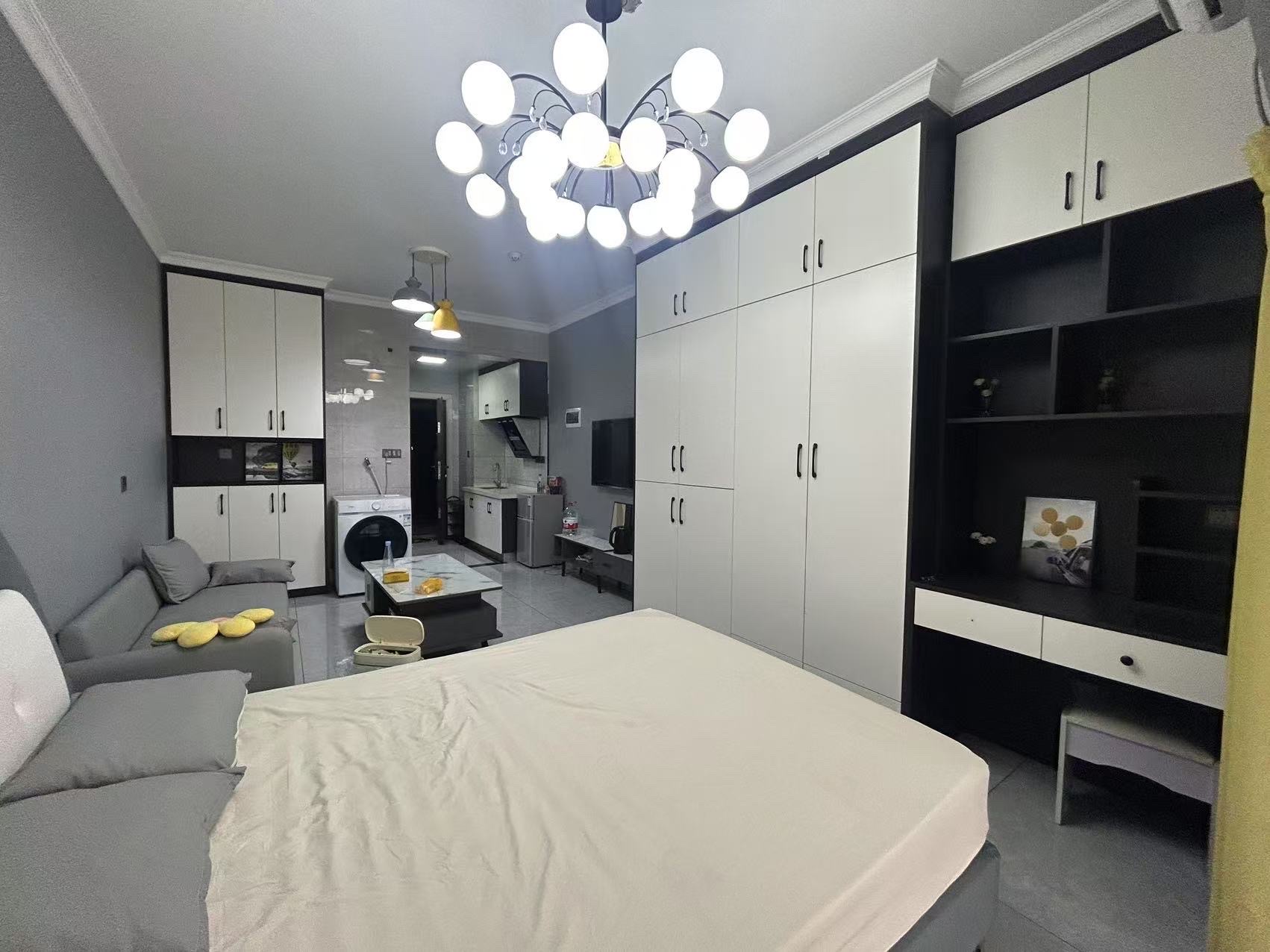 金钟大雁城  1室1厅1卫    1700.0元/月 金钟大雁城  1室1厅1卫    1700.0元/月室内图