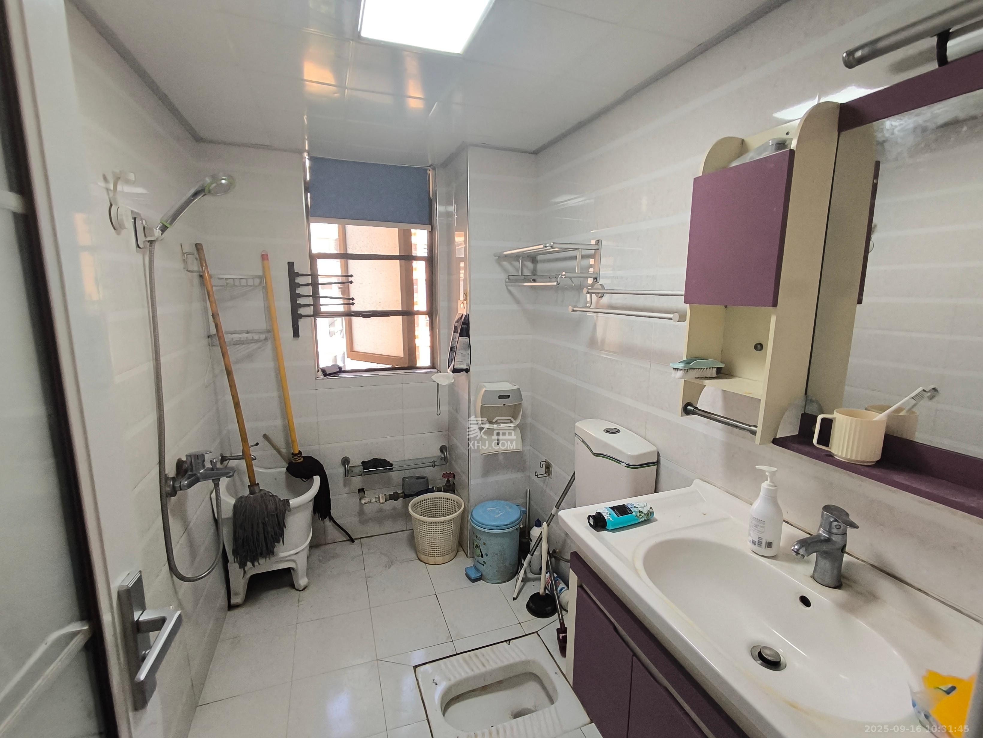 山语城二期 3室2厅2卫 2500.0元/月 山语城二期 3室2厅2卫 2500.0元/月室内图